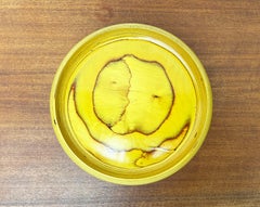 Ciotola con piedini gialli in Wood di Paavo Asikainen Finlandia 1960s