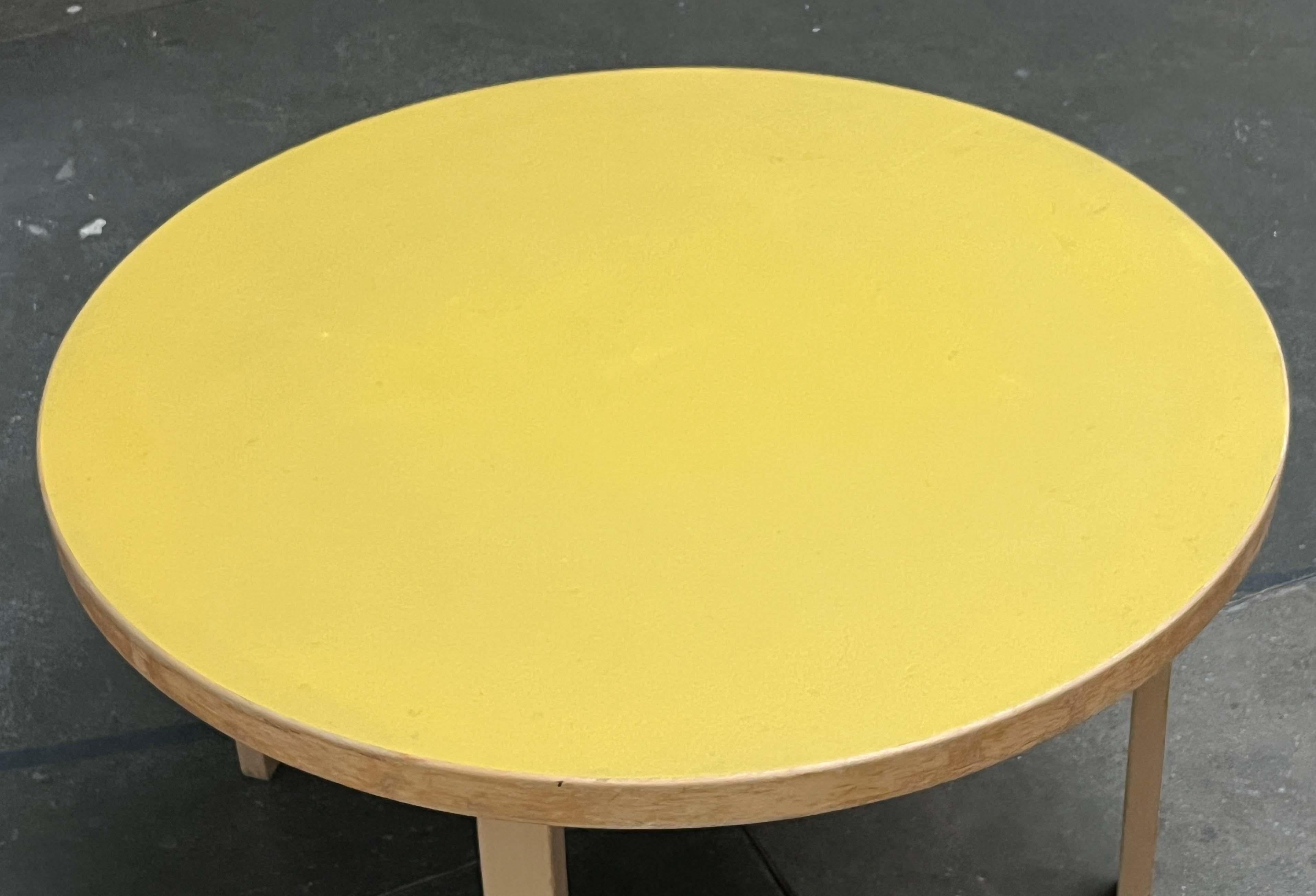 Mid-Century Modern Yellow Linoleum Coffee Couch Table Alva Aalto Artek Finland For Sale 2