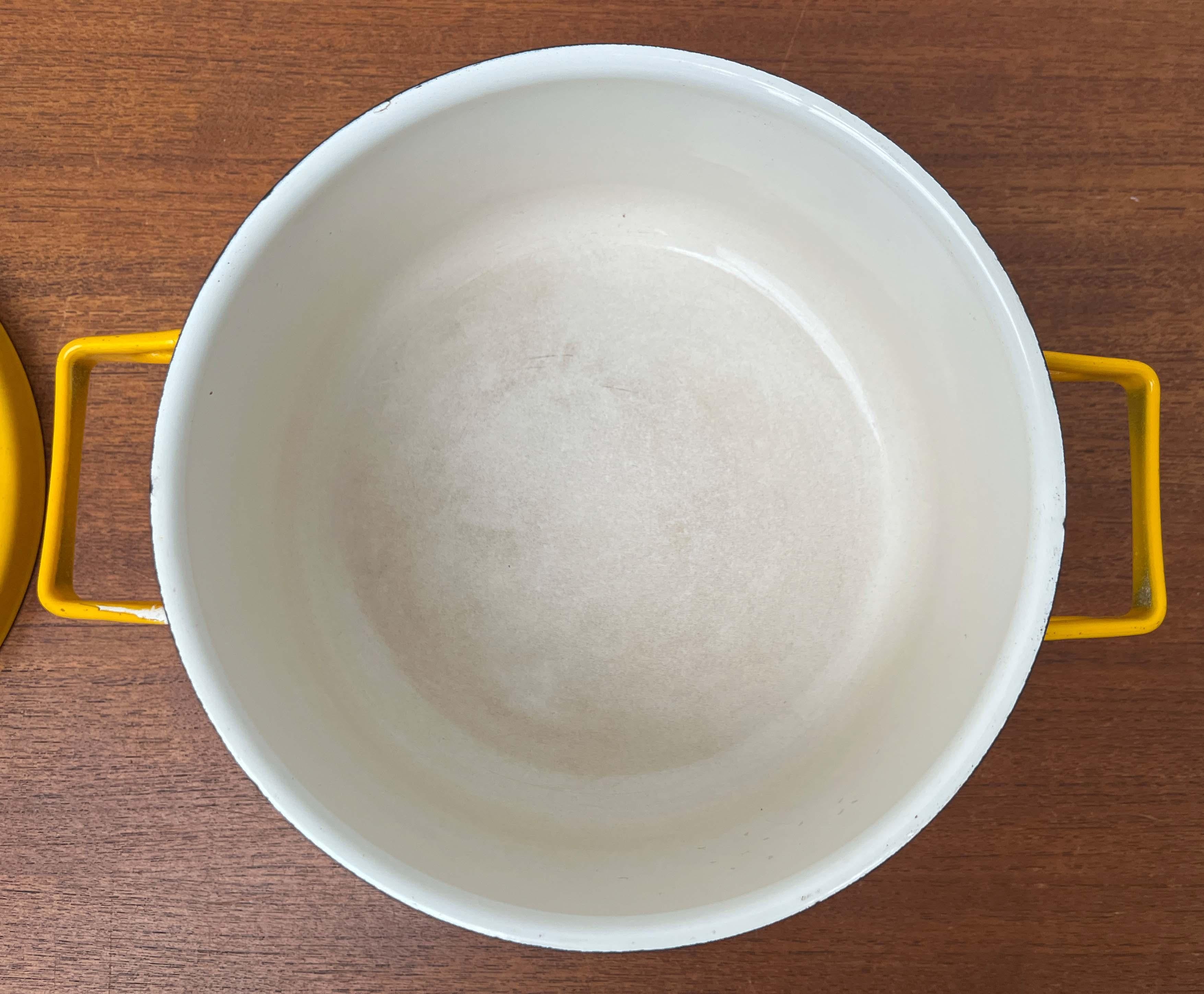 Mid-Century Modern Yellow Minimalist Enamel Pot Seppo Mallat Finel Finland 1960s For Sale 12