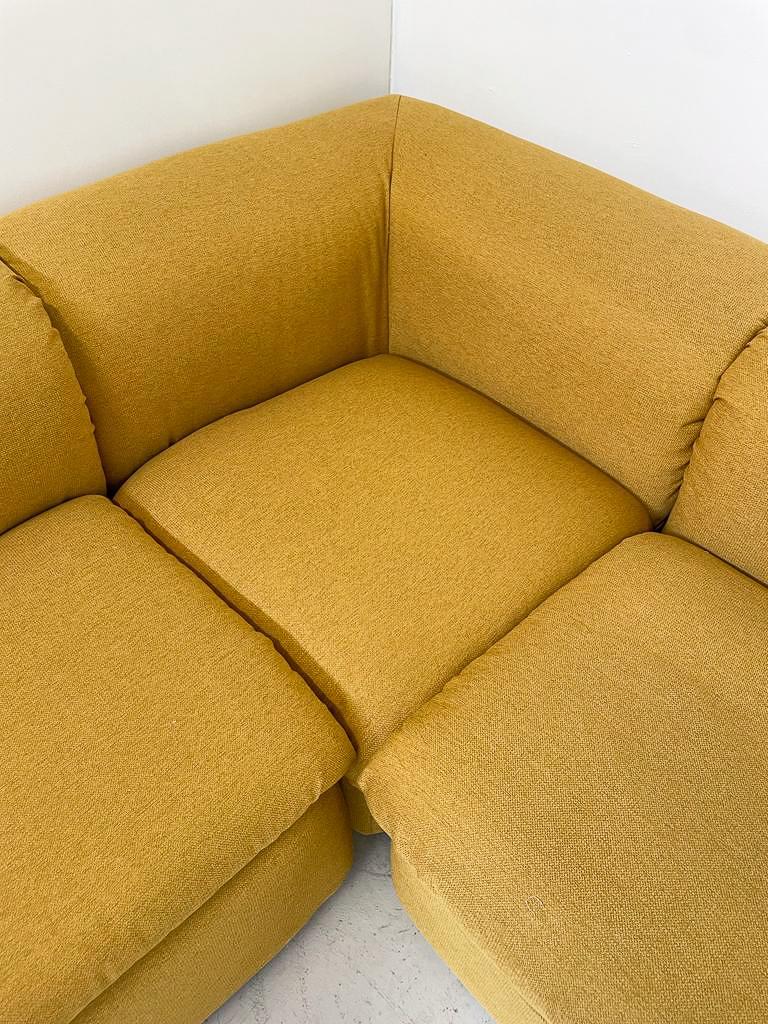 Mid-Century Modern Yellow Modular Sofa, Italy, 1960s - New Upholstery In Good Condition In Brussels, BE