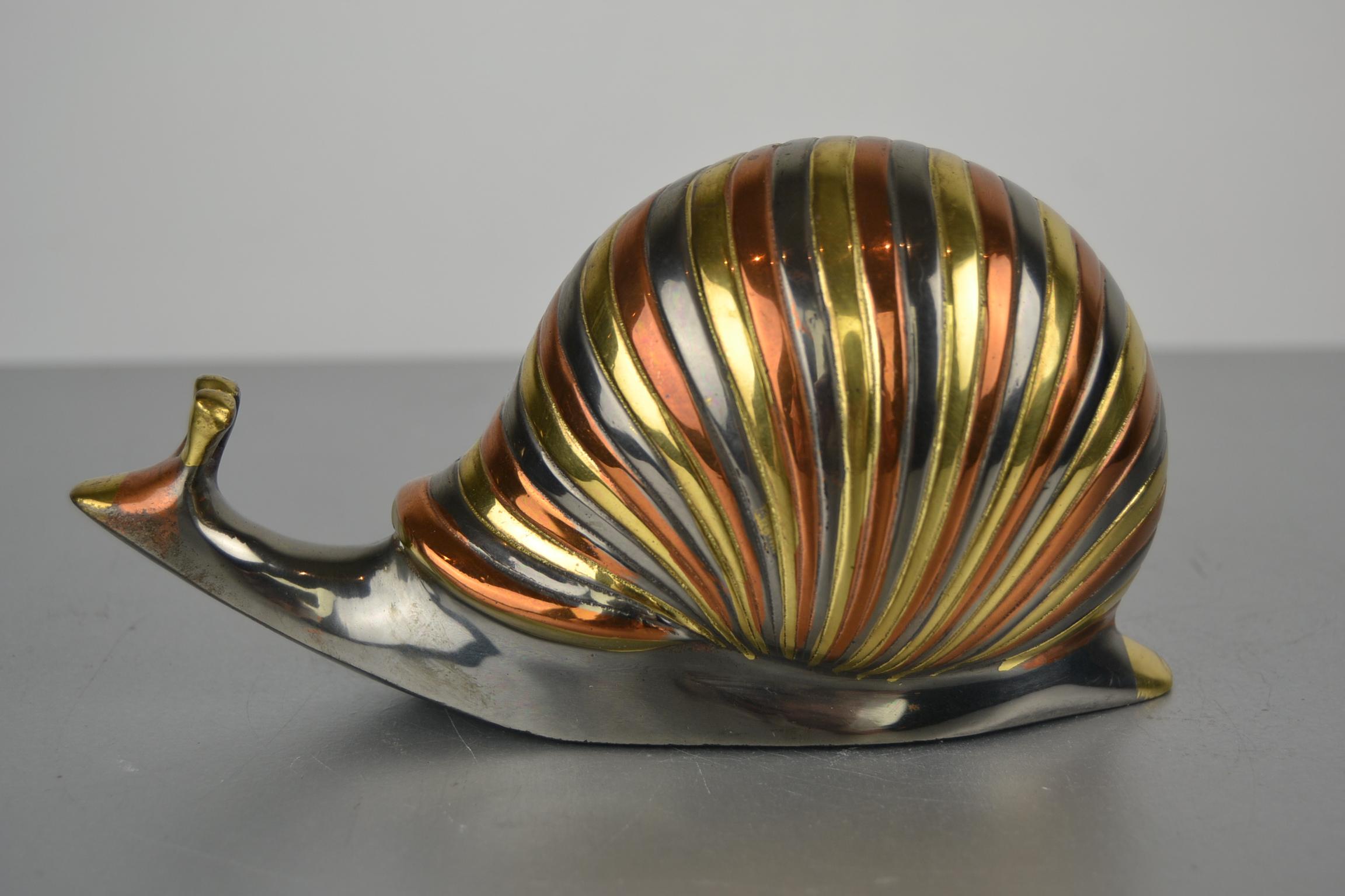 Mid-Century Modern Yellow, Red and Silver Metal and Brass Snail In Good Condition In Antwerp, BE