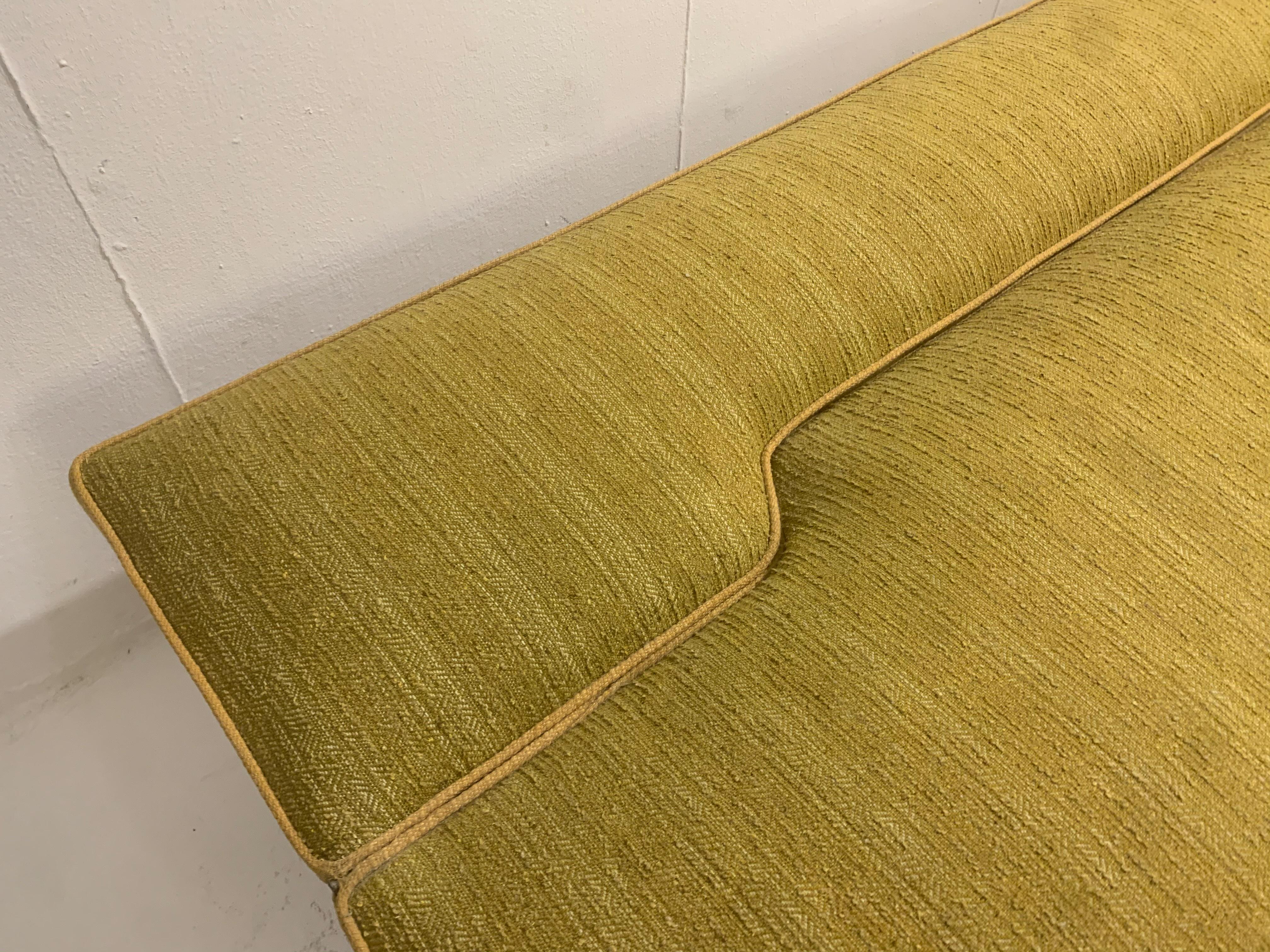 Canapé-lit jaune moderne du milieu du siècle, tissu original de Miroslav Navratil 1960s

Profondeur à l'ouverture : 87cm