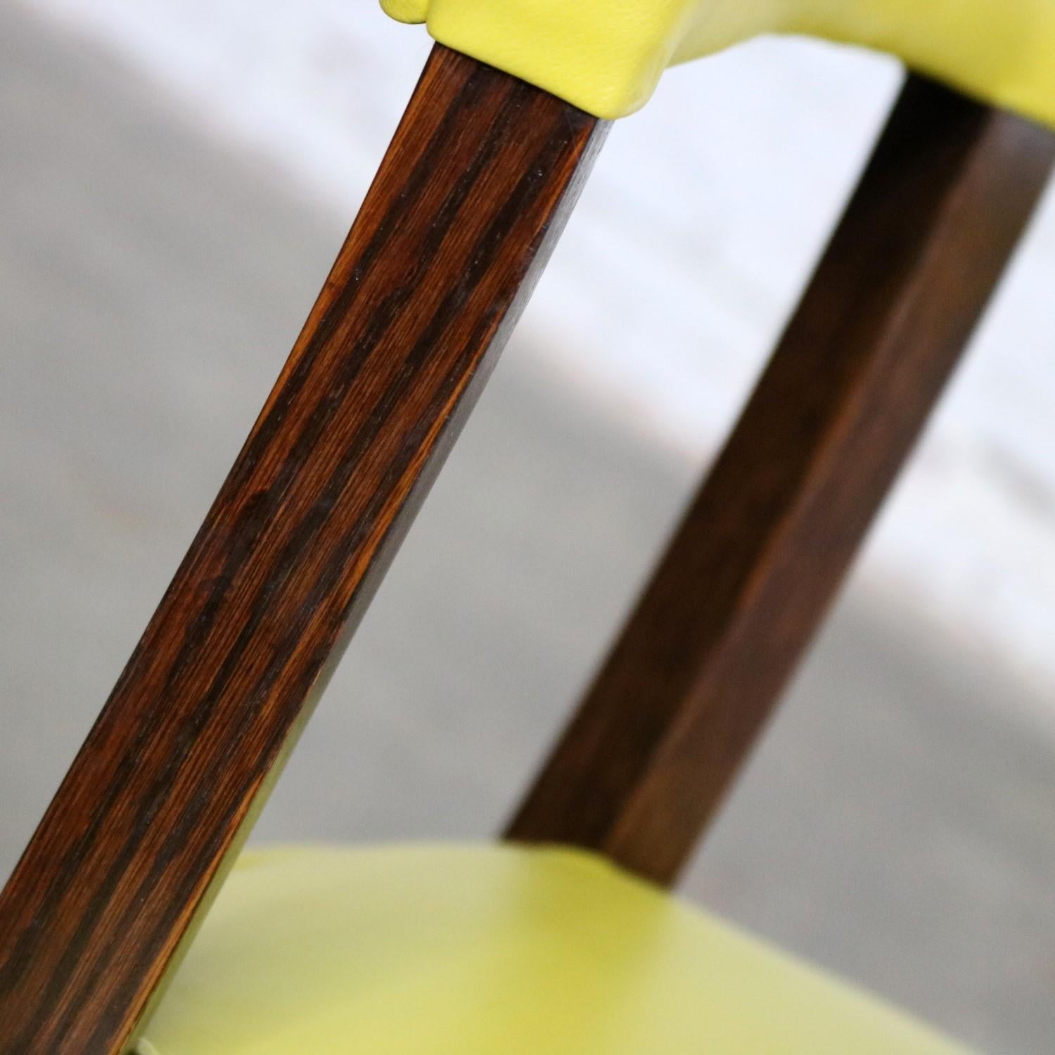 Mid-Century Modern Yellow Vinyl and Oak Barrel Back Side Chair For Sale 3