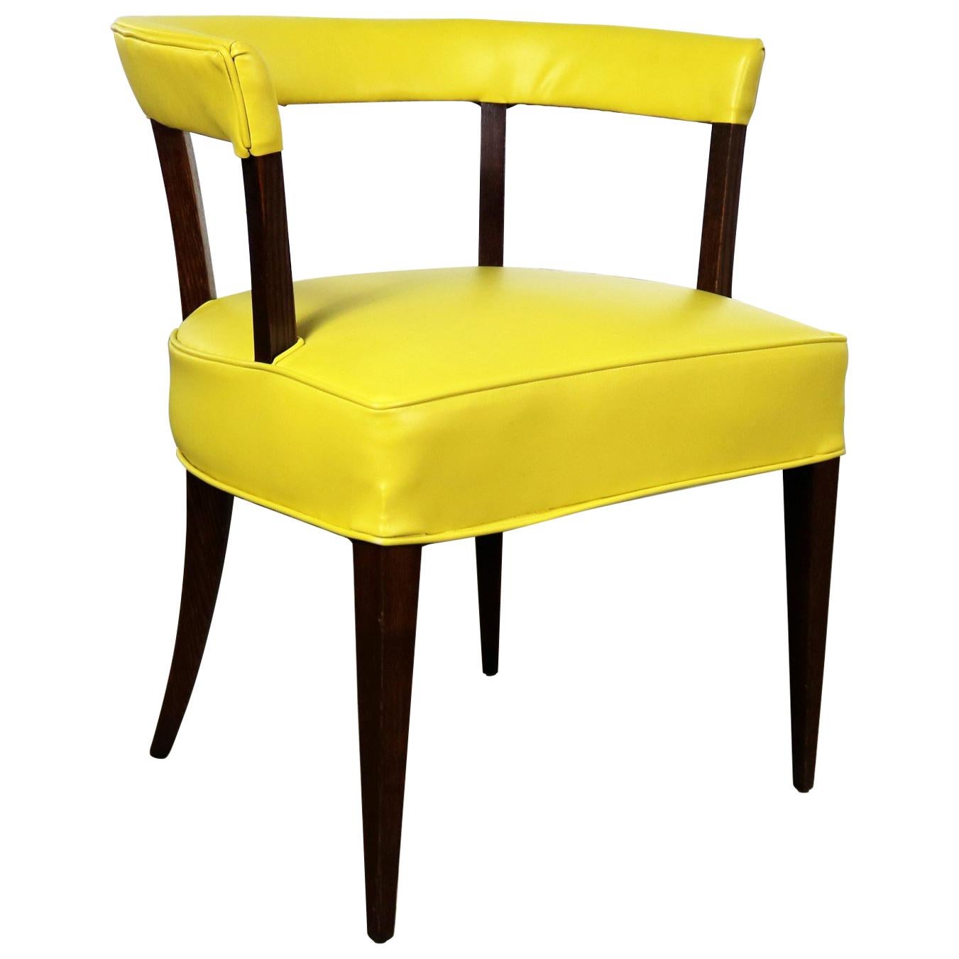 Chaise d'appoint moderne du milieu du siècle dernier en vinyle jaune et chêne à dossier baril
