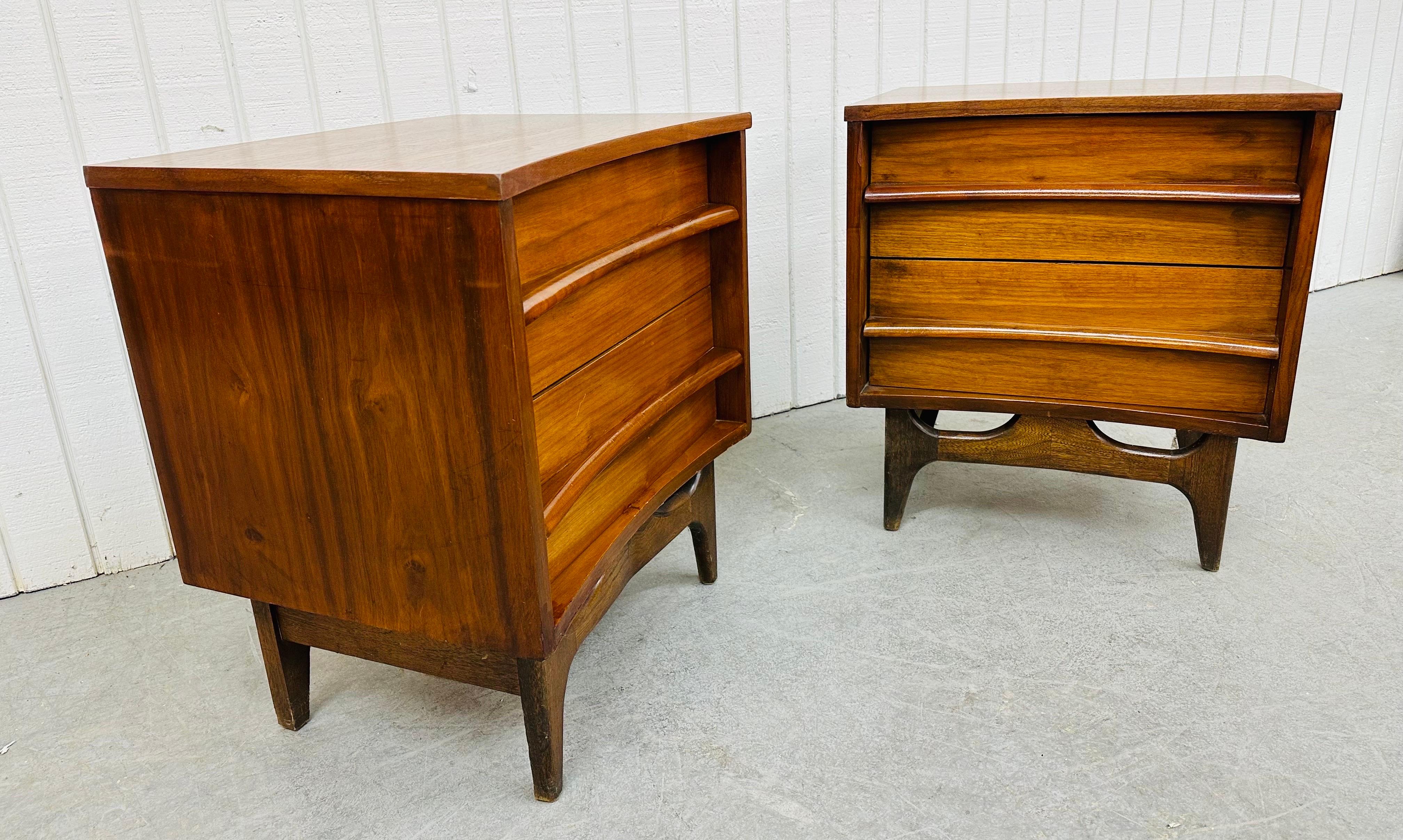 American Mid-Century Modern Young Manufacturing Curved Walnut Nightstands - Set of 2 For Sale