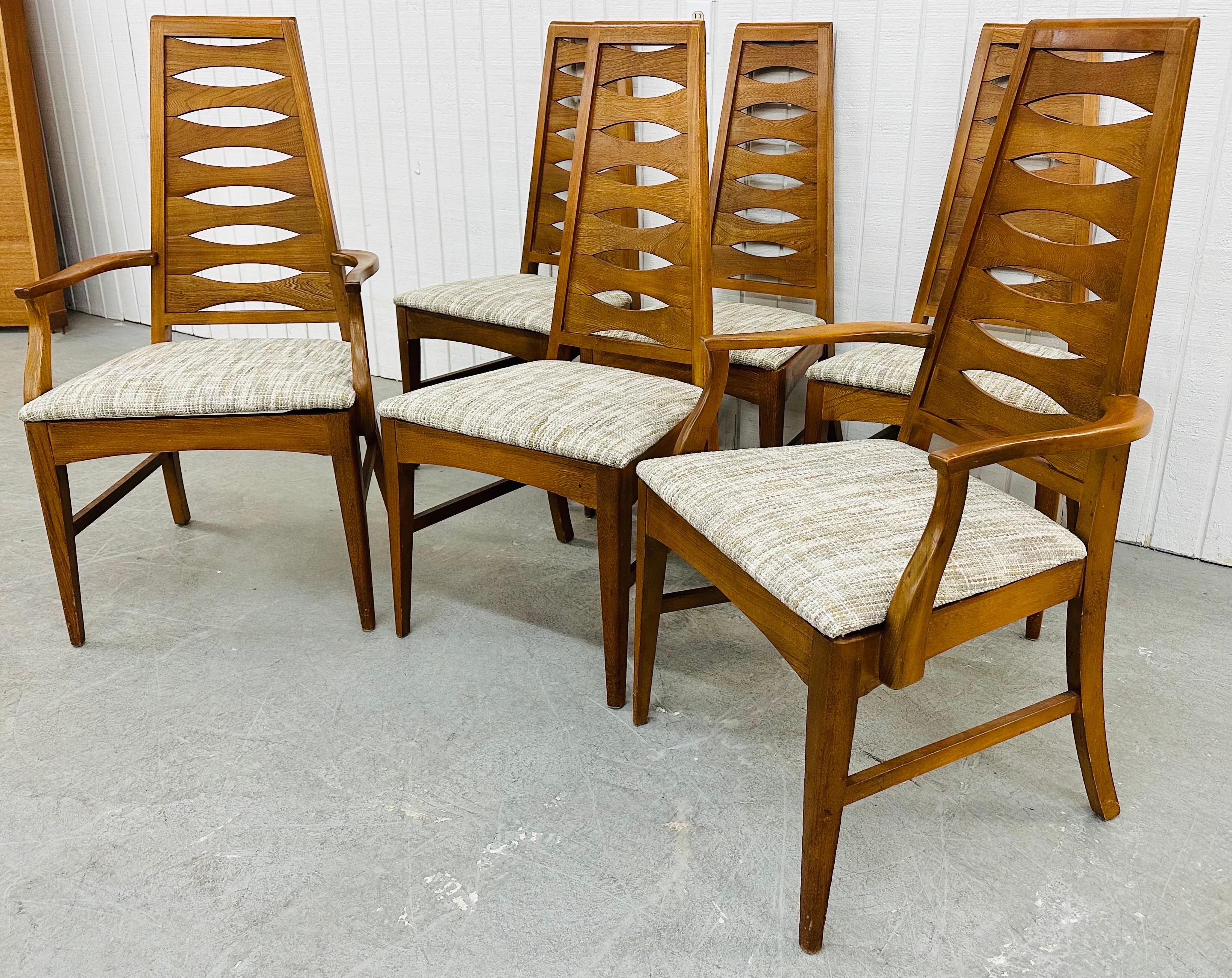 Mid-Century Modern Young Manufacturing Walnut Catseye Dining Chairs - Set of 6 In Good Condition For Sale In Clarksboro, NJ
