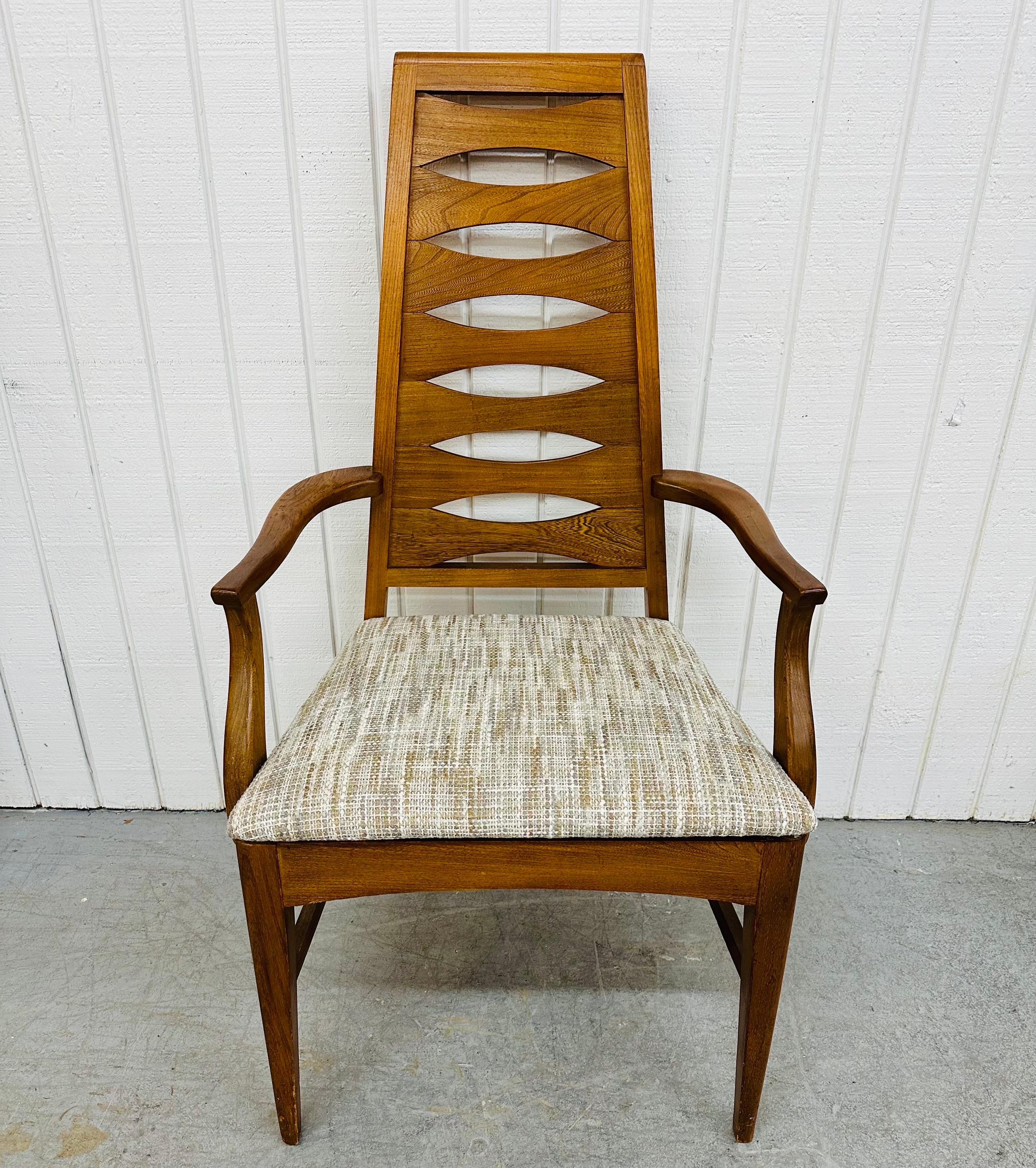 20th Century Mid-Century Modern Young Manufacturing Walnut Catseye Dining Chairs - Set of 6 For Sale