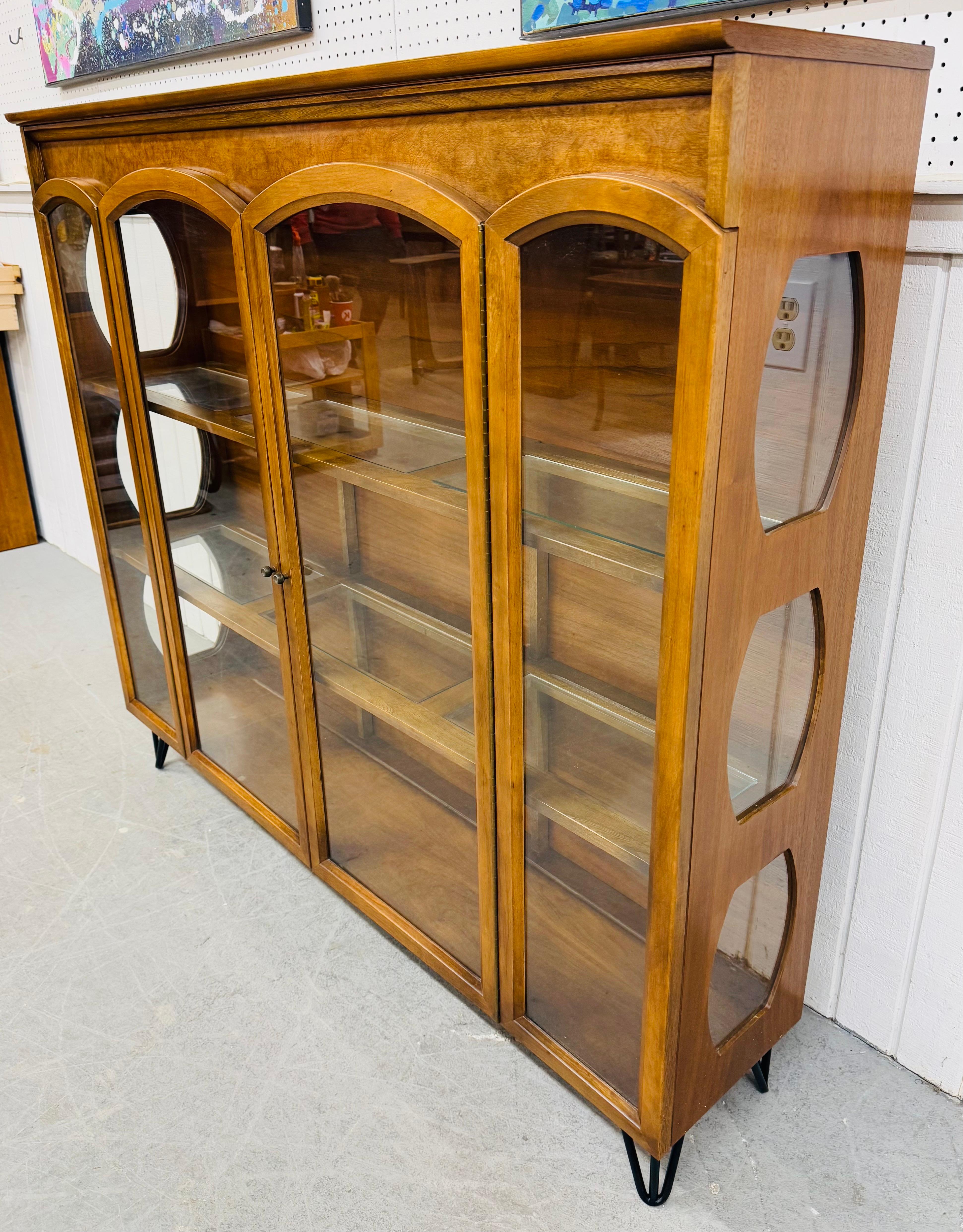 American Mid-Century Modern Young Manufacturing Walnut Display Case