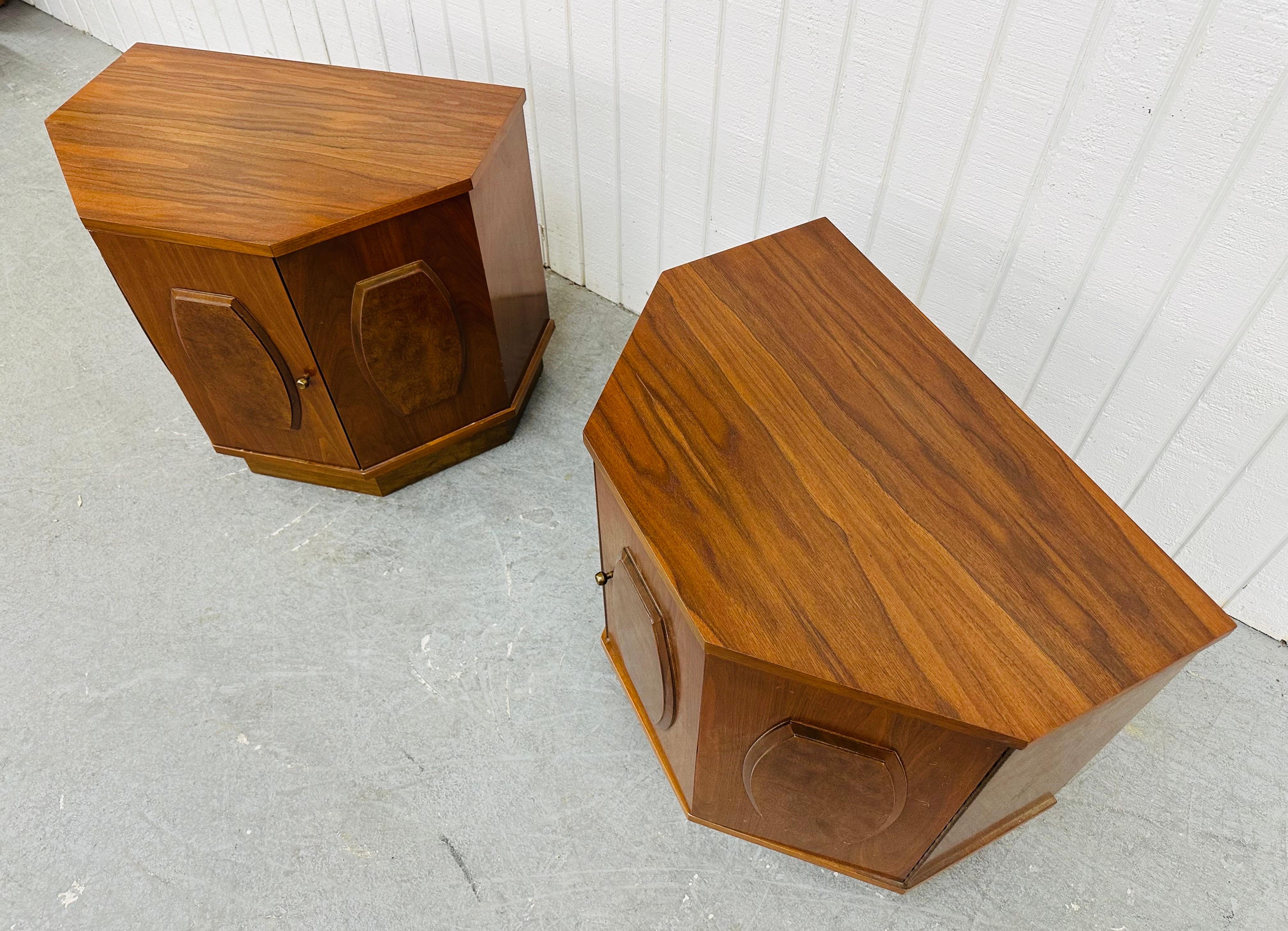Brass Mid-Century Modern Young Manufacturing Walnut Nightstands - Set of 2 For Sale