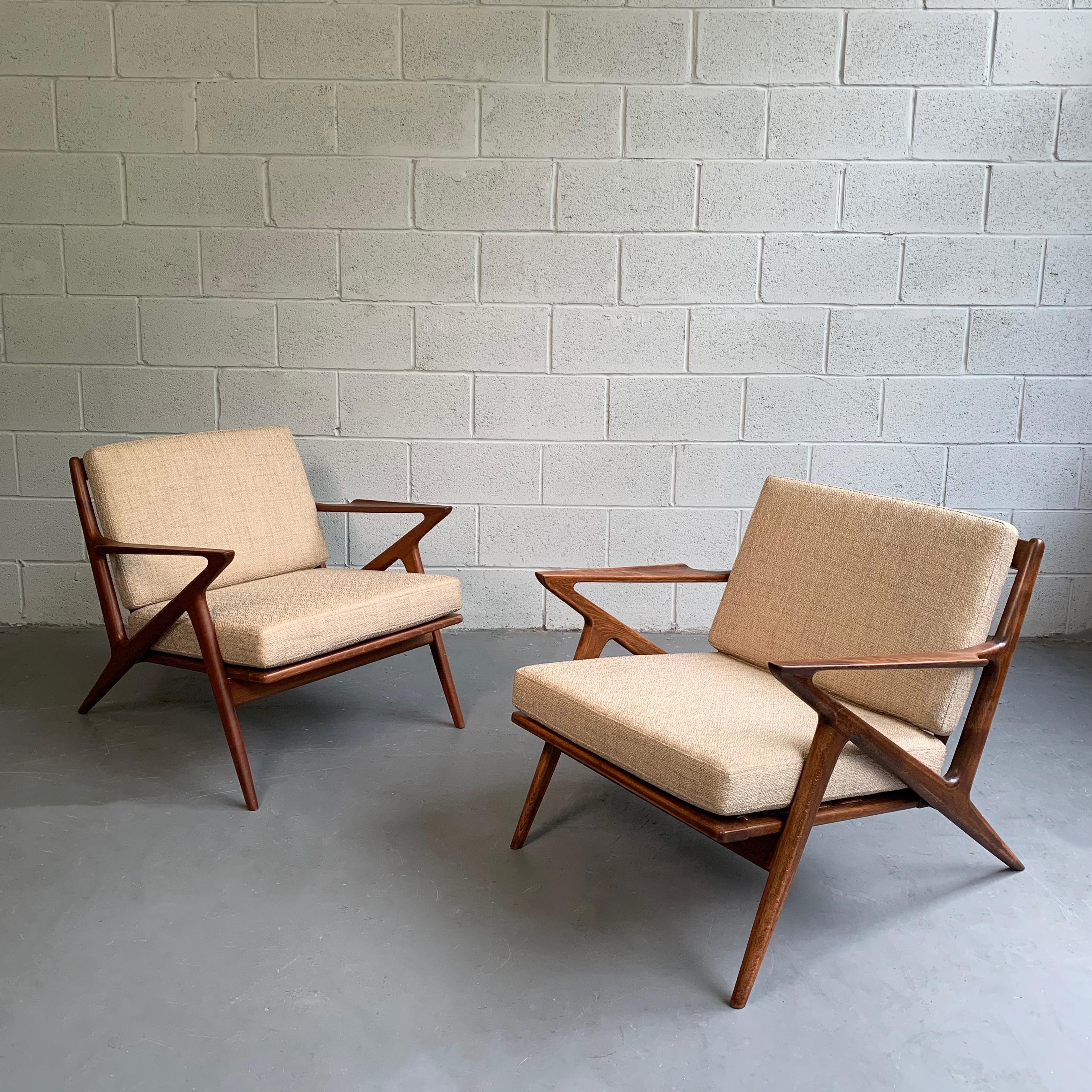Danish Scandinavian Modern Z Lounge Chair By Poul Jensen For Selig
