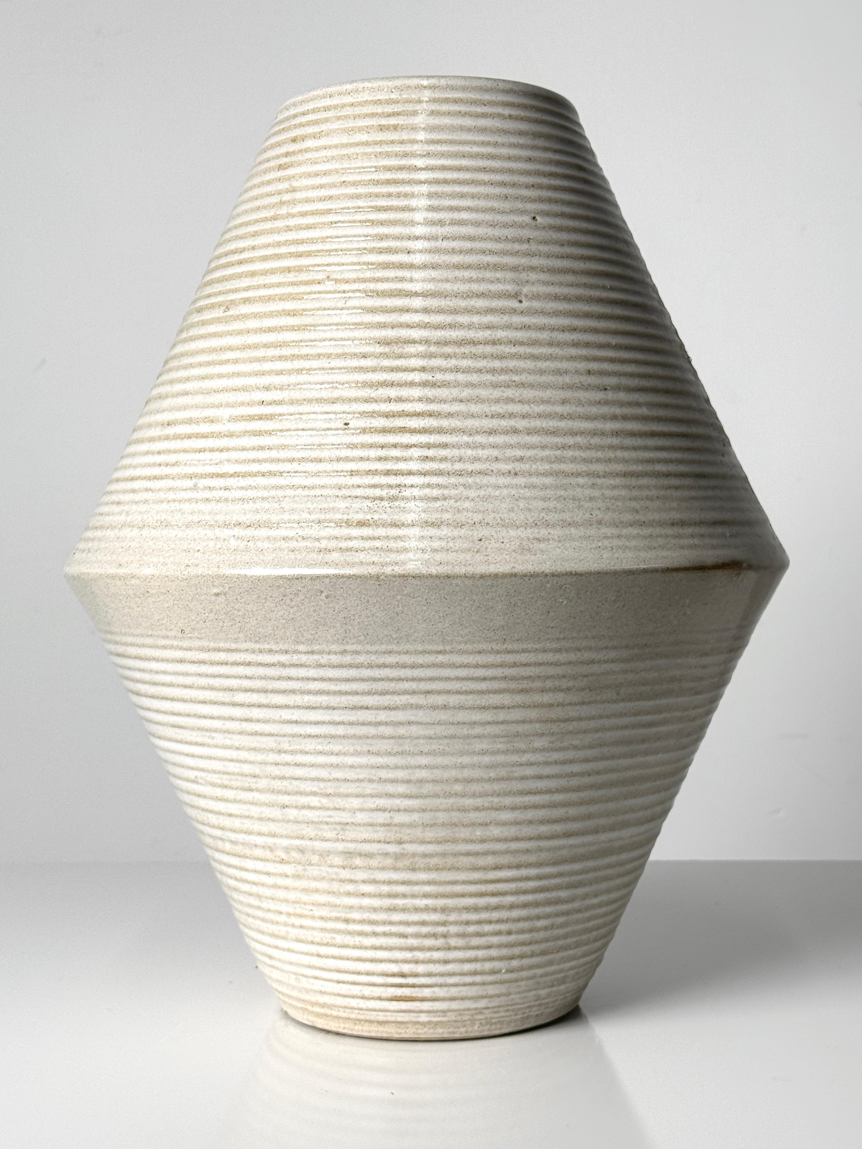 Mid-Century Modern Mid Century Modern Zanesville Architectural Pottery Diamond Planter Vase 1970s For Sale