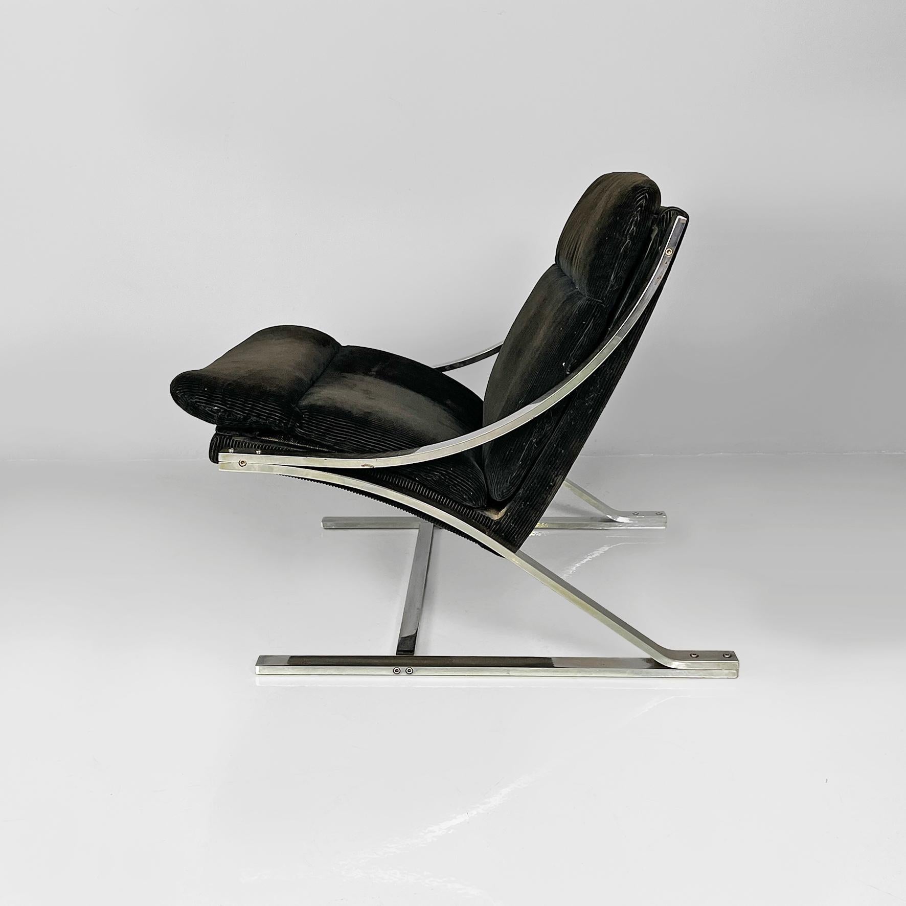 Italian Mid-century modern Zeta armchairs by Tuttle for Strassle International, 1970s For Sale