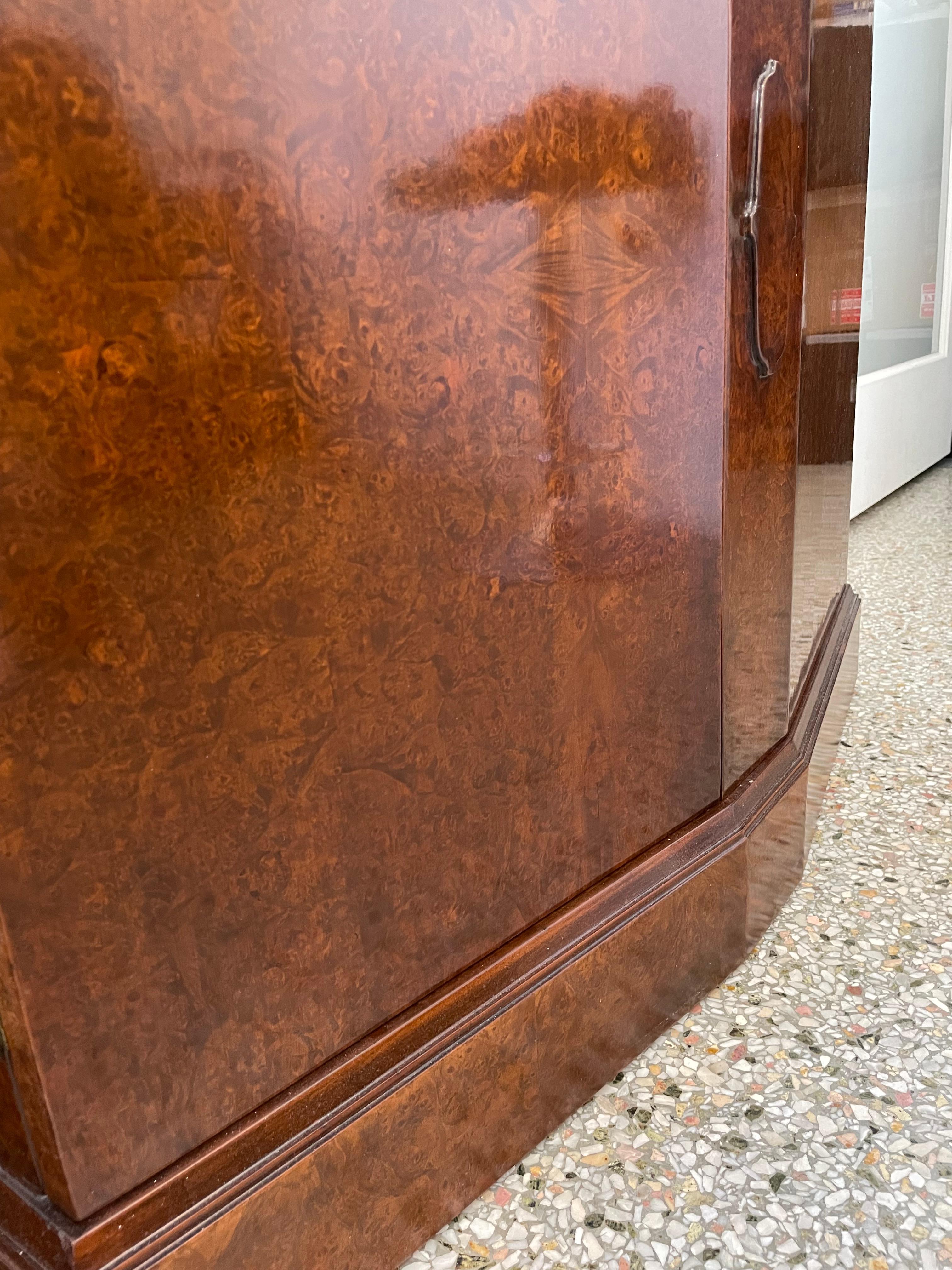 20th Century Burlwood Console Cabinet with Wall Mirror For Sale