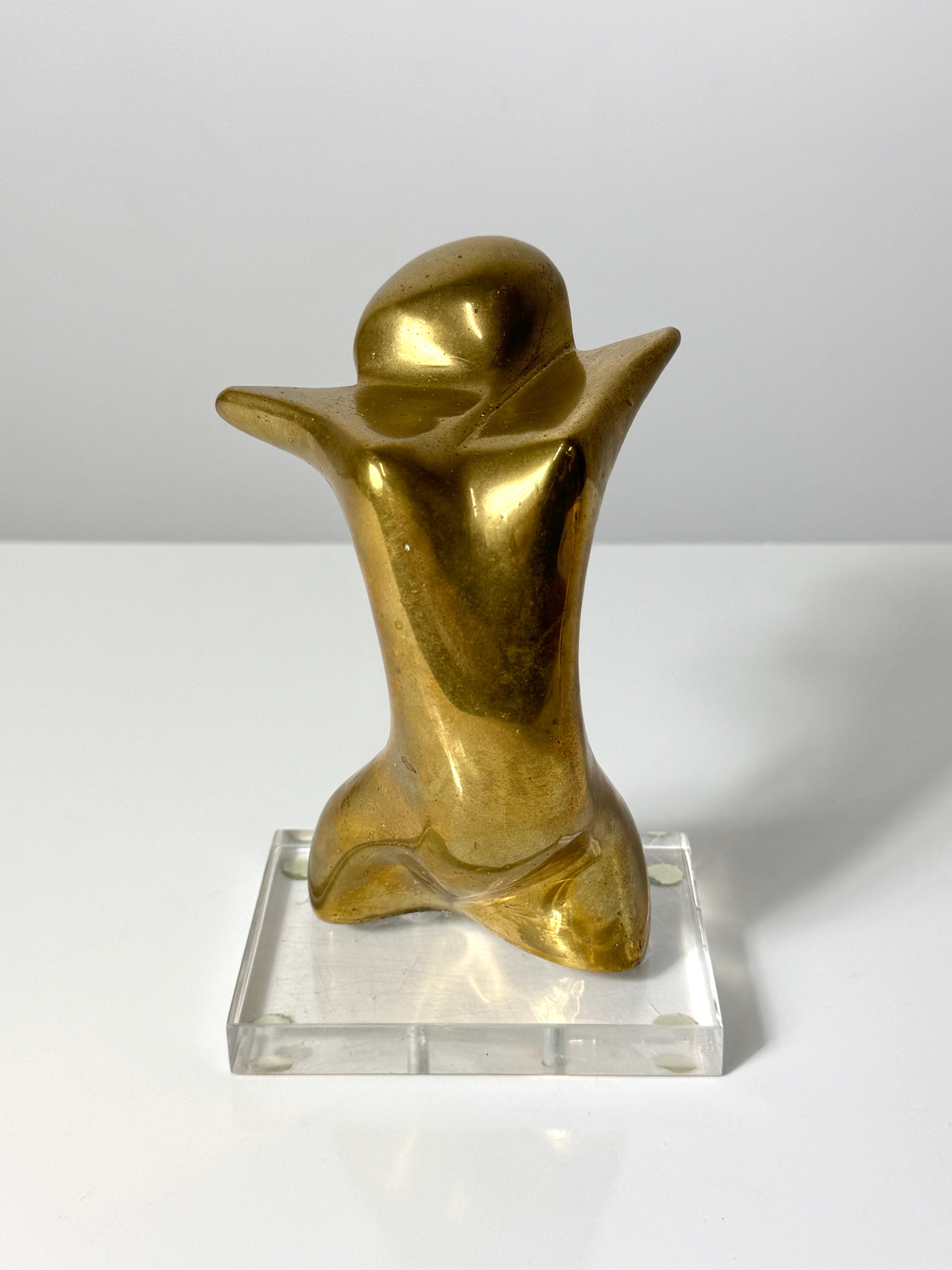 Escultura de torso abstracto en bronce atribuida a la brasileña Adriana Banfi hacia la década de 1970

Torso femenino desnudo de forma orgánica estilizada en bronce macizo sobre base de Lucite
Ejemplo sin signo

4 pulgadas de ancho
4 pulgadas de