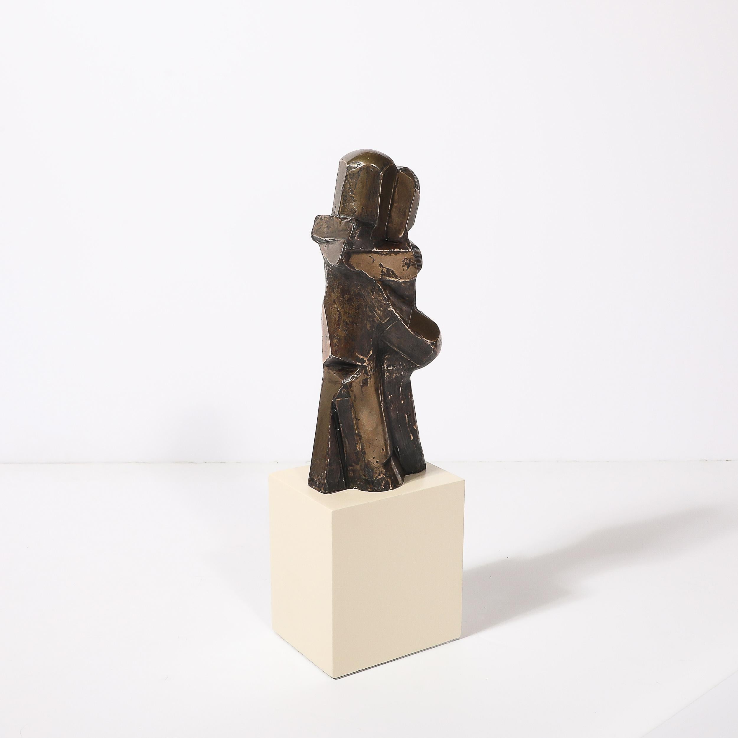 Mid-Century Modernist Abstracted Figural Bronze Sculpture of an Embracing Couple For Sale 4