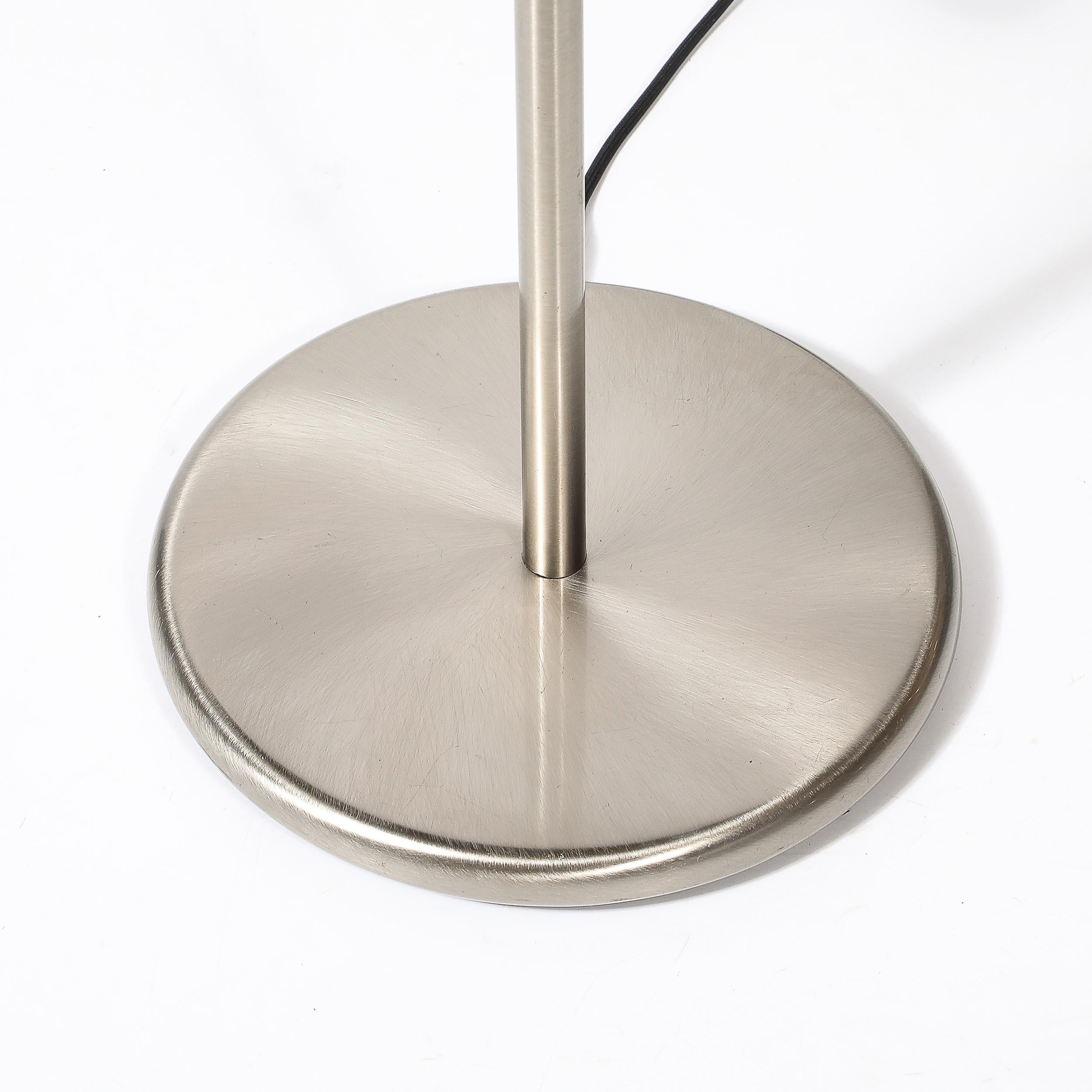 Allemand Lampe de lecture réglable moderniste du milieu du siècle dernier en nickel brossé en vente