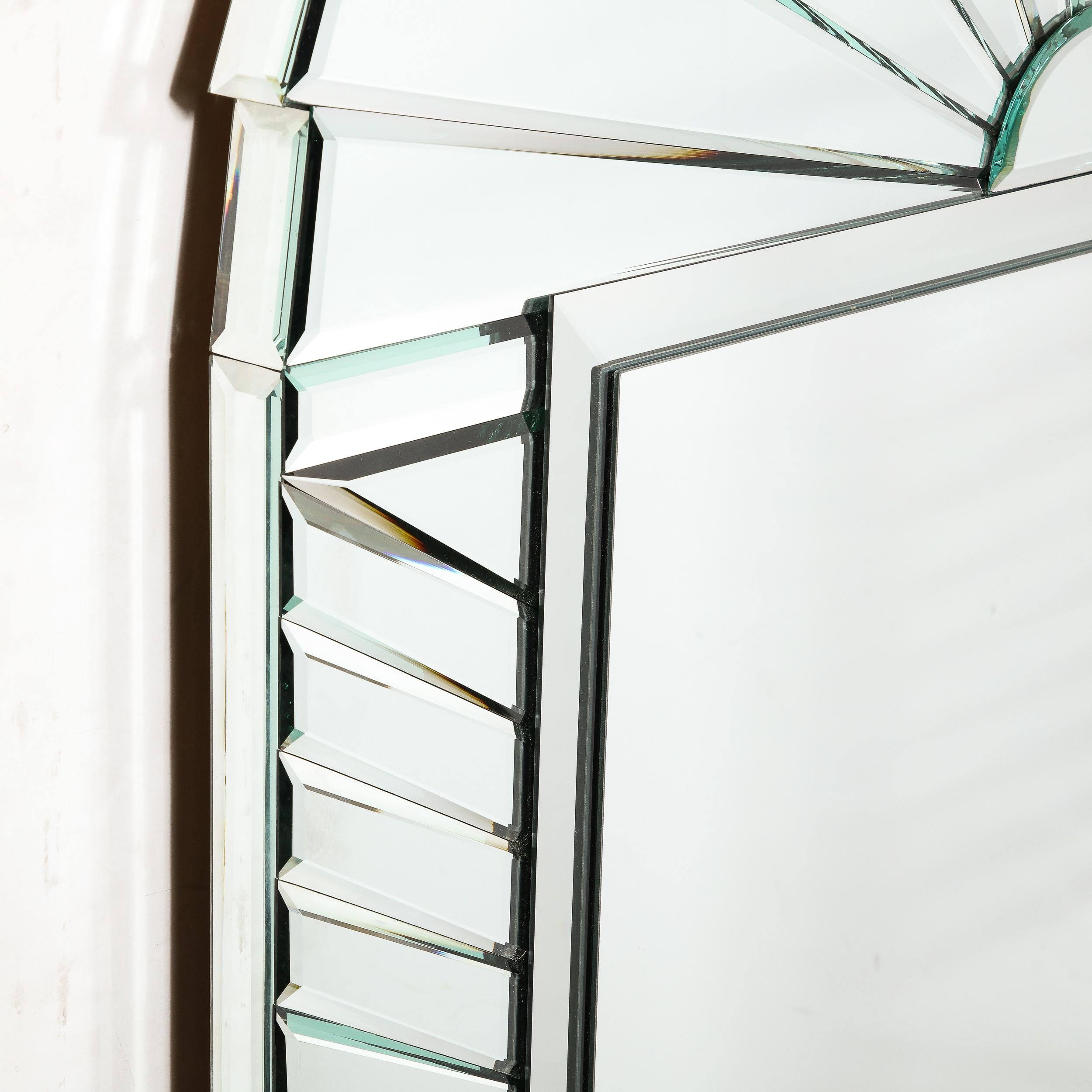 Mid-Century Modernist Arch Form Beveled & Directional Tessellate Panel Mirror (Spiegel) im Angebot