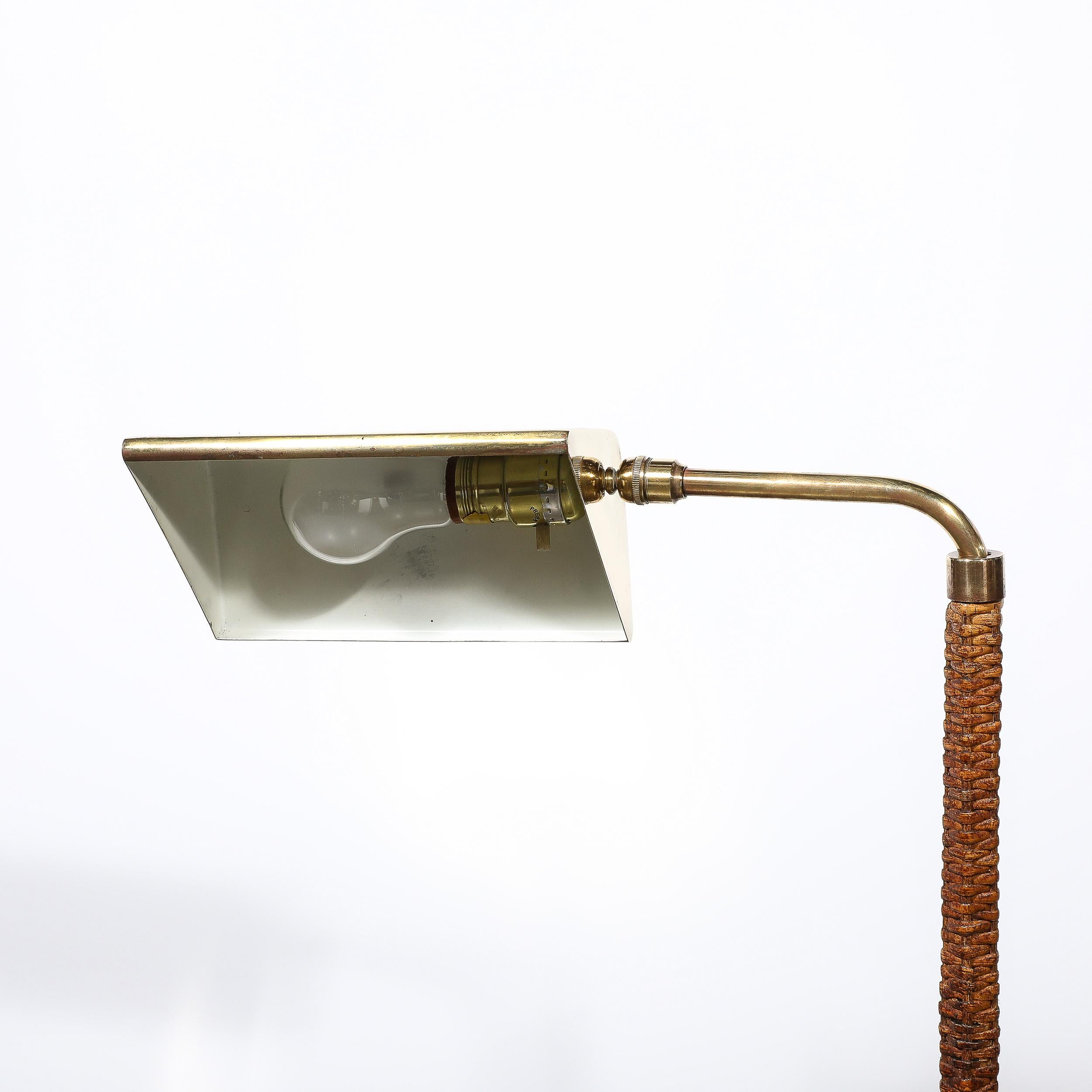 Modernistische Stehlampe aus poliertem Messing und Ratan mit Gelenk aus der Mitte des Jahrhunderts im Angebot 9