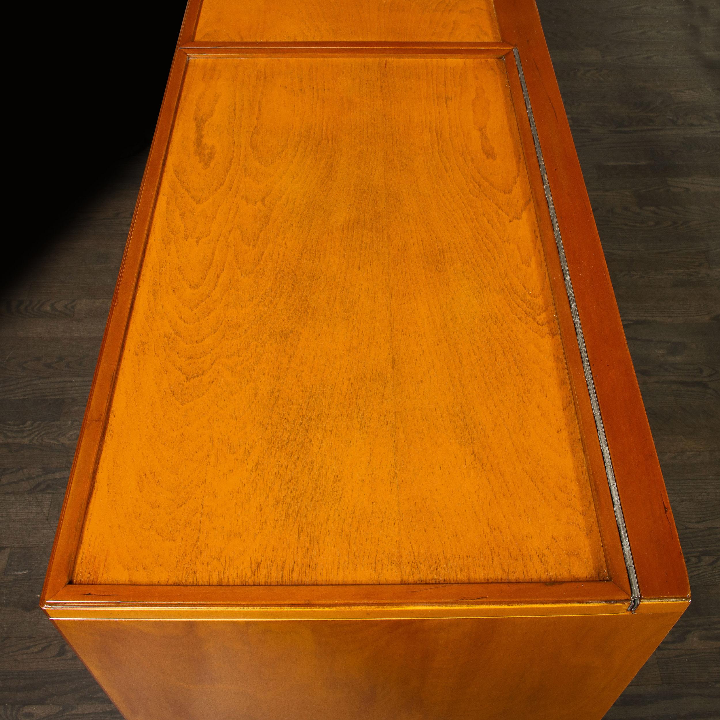 Mueble Bar Modernista de Mediados de Siglo en Nogal a Juego con Tiradores de Cristal Insertados en venta 13