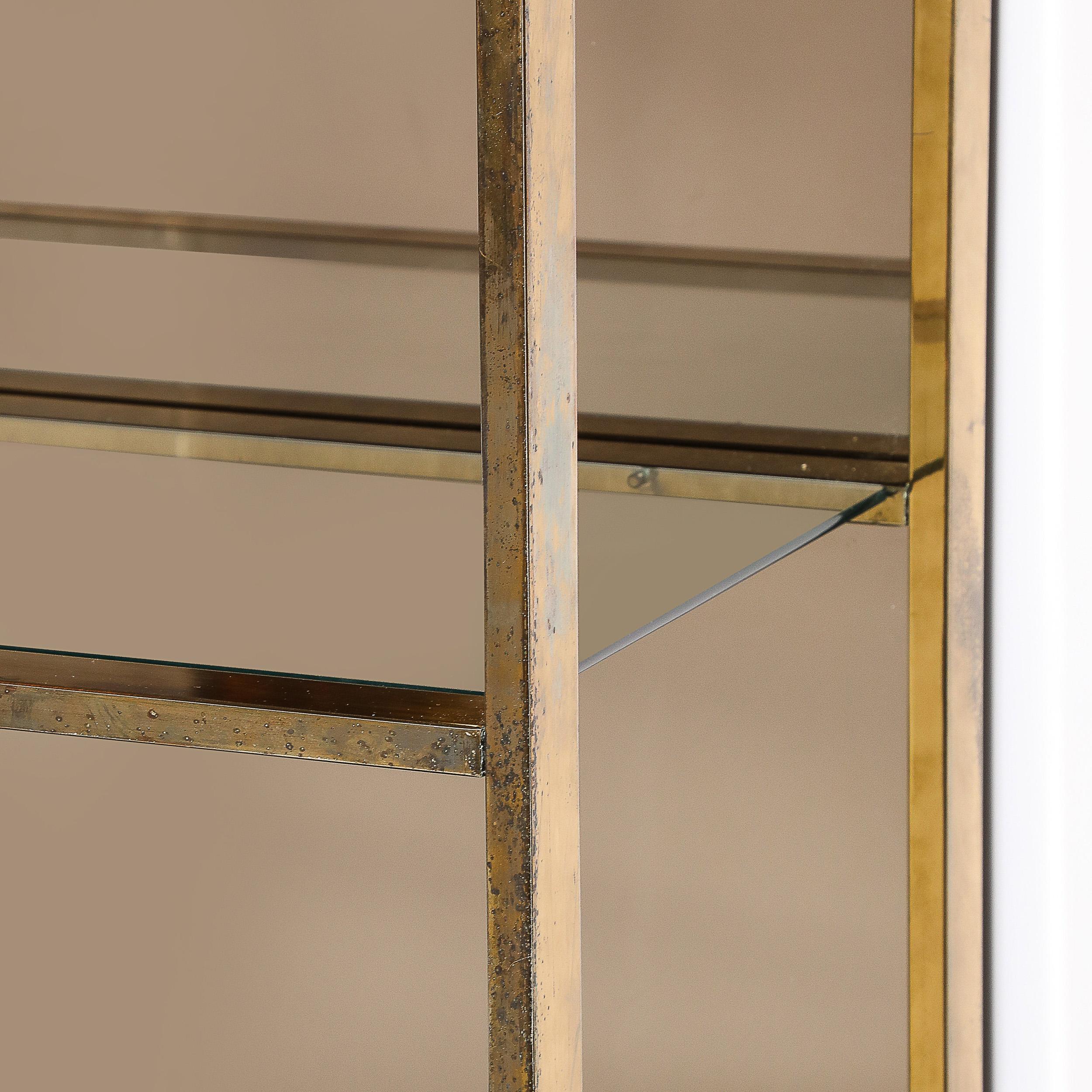 Mid-Century Modernist Brass, Glass and Bronzed Mirror Étagère by Milo Baughman In Excellent Condition For Sale In New York, NY