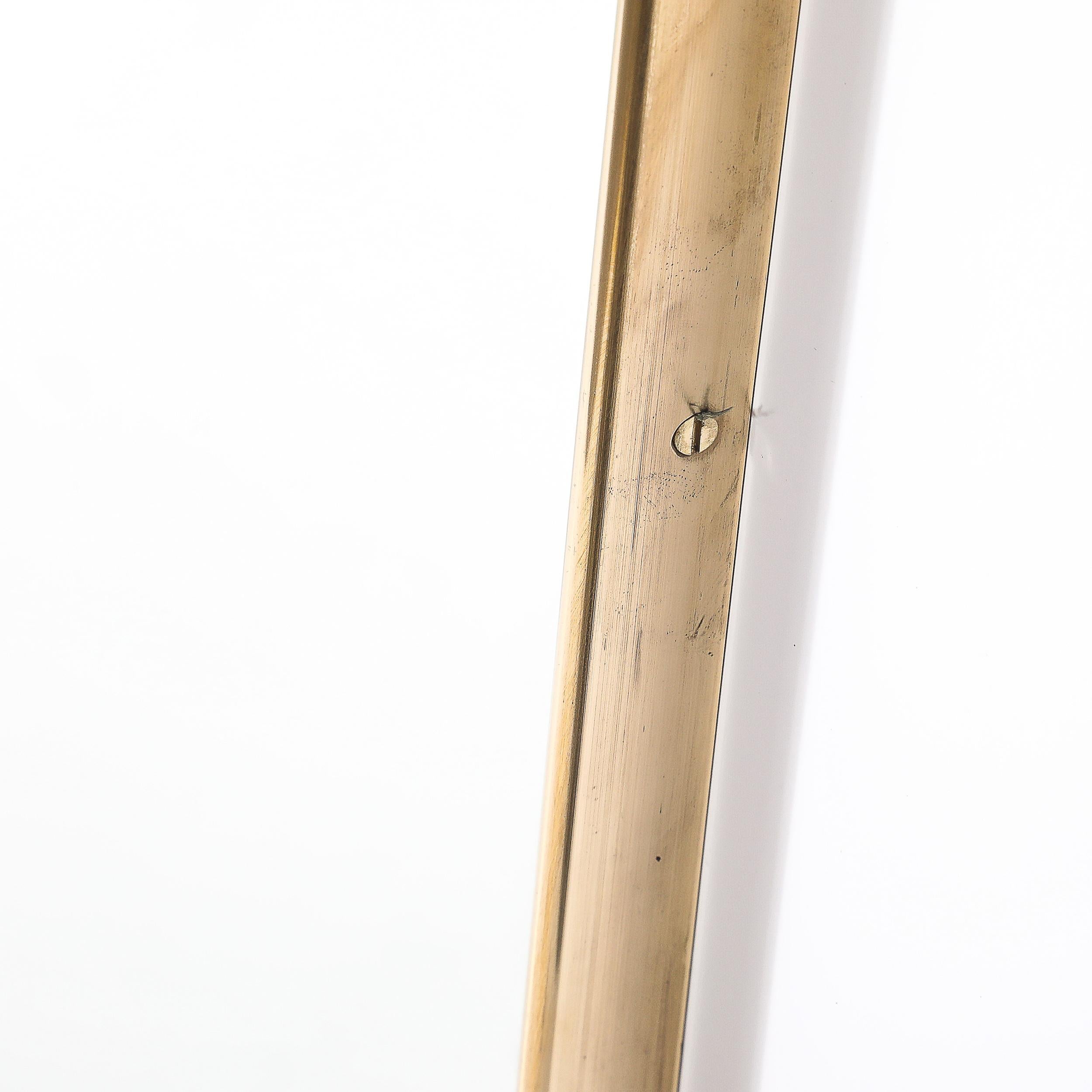 Mid-Century Modernist Messing Wrapped Spiegel w / Curvilinear Tapered Form im Angebot 3