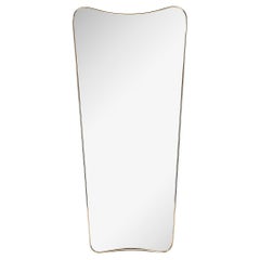 Mid-Century Modernist Messing Wrapped Spiegel w / Curvilinear Tapered Form