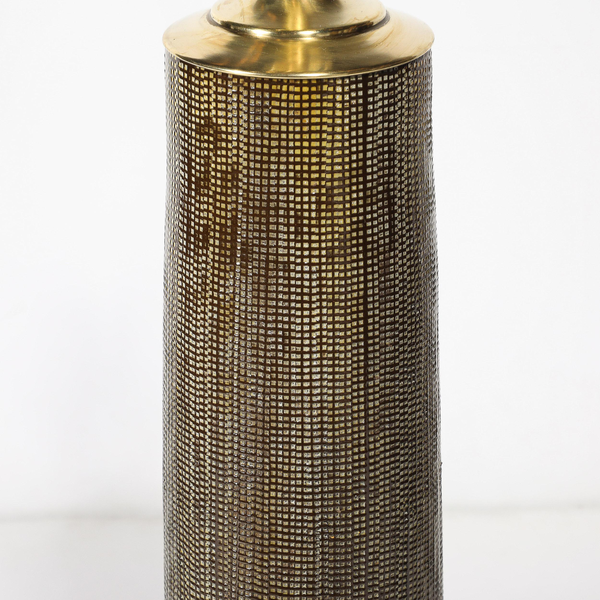 Lampe de table moderniste du milieu du siècle dernier avec glaçure dorée fumée et détails en caoutchouc en vente 6