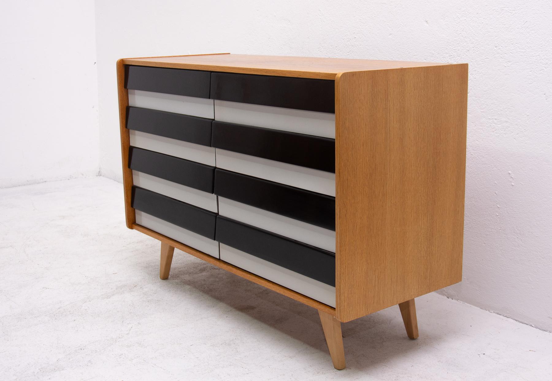 Wood Mid-Century Modernist Chest of Drawers No. U-453, by Jiří Jiroutek, Czech For Sale