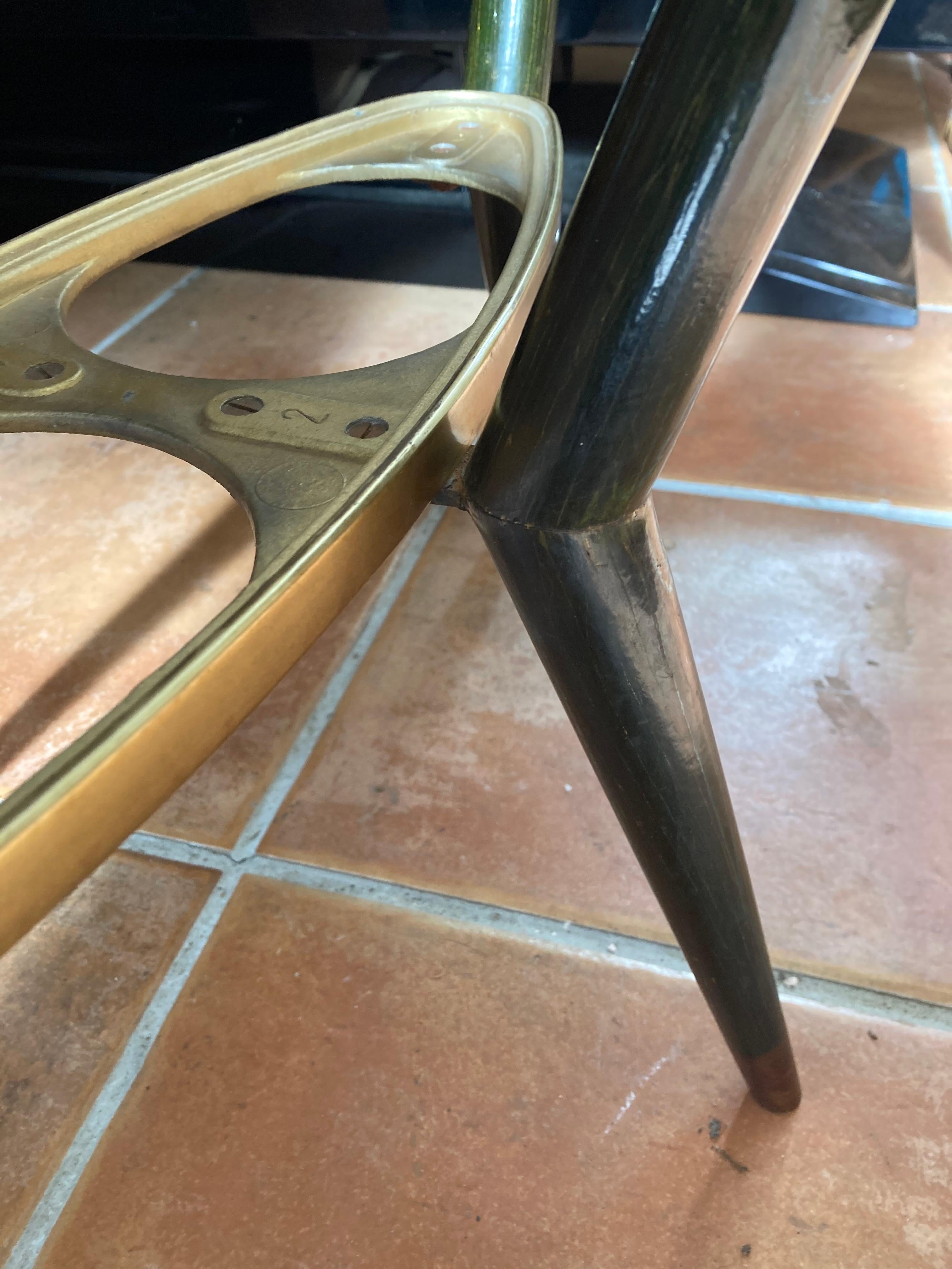 Mid Century Modernist Cocktail Table in the manner of Gio Ponti. Italy 1950s For Sale 1
