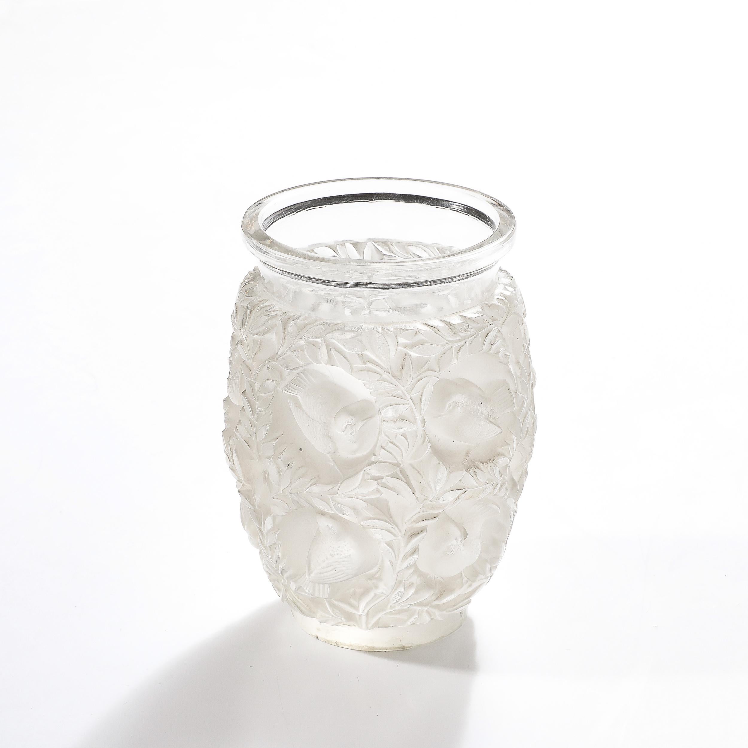 Mid-Century Modernist Crystal Bagatelle Vase signed Lalique For Sale 1