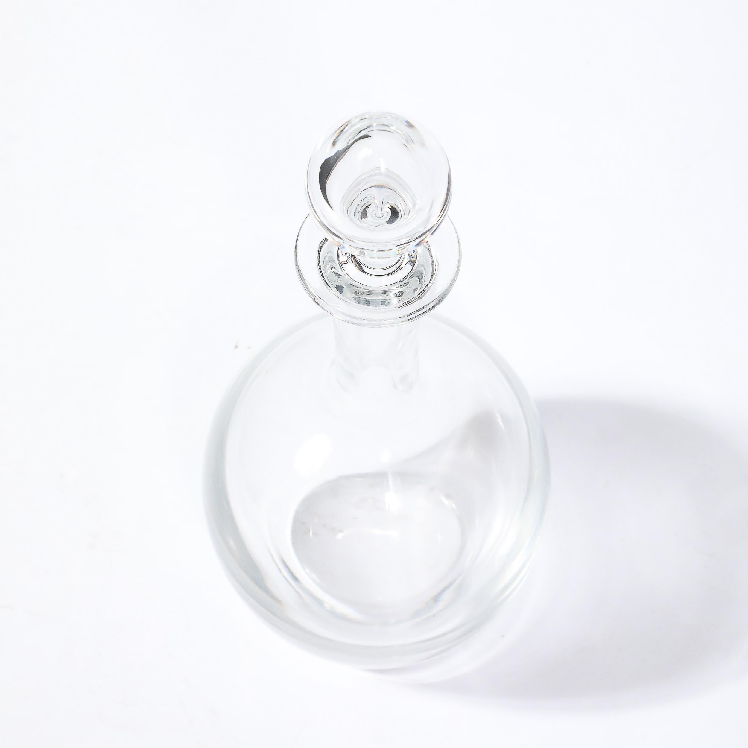 Decanter di cristallo modernista di metà secolo con tappo a goccia firmato Baccarat in vendita 7