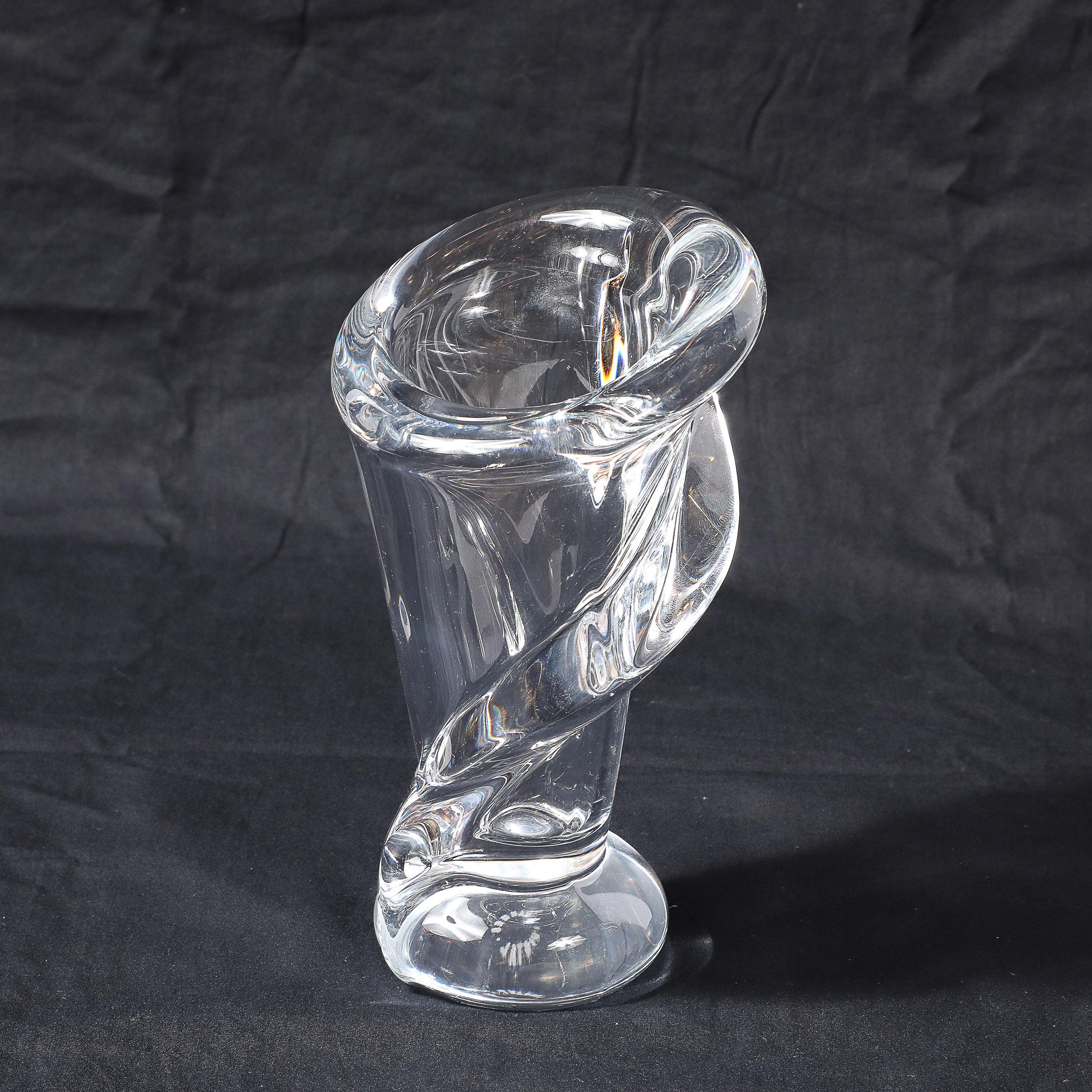 Jarrón de cristal modernista de mediados de siglo con hélice simple amorfa firmado Art Vannes en venta 5