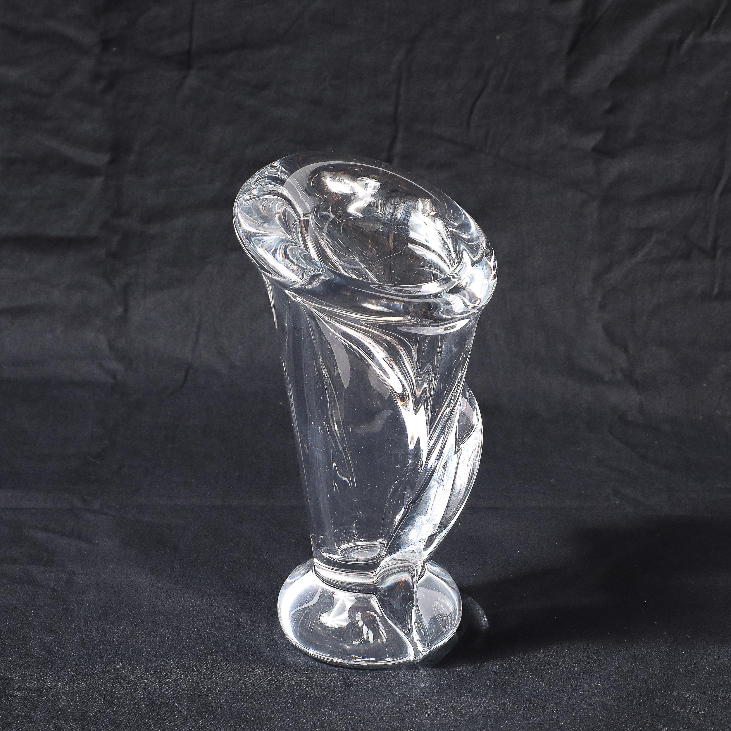 Jarrón de cristal modernista de mediados de siglo con hélice simple amorfa firmado Art Vannes en venta 6