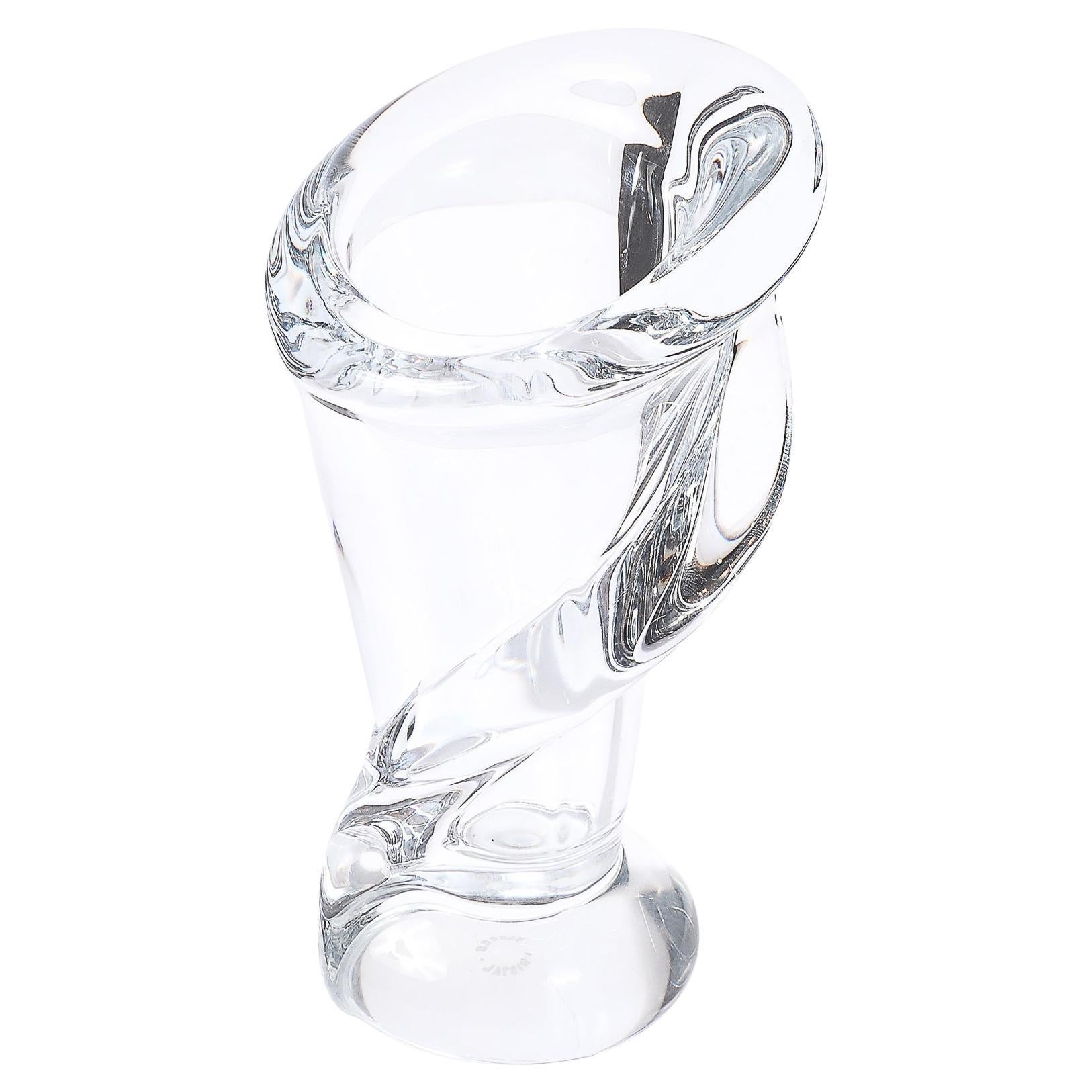 Jarrón de cristal modernista de mediados de siglo con hélice simple amorfa firmado Art Vannes en venta