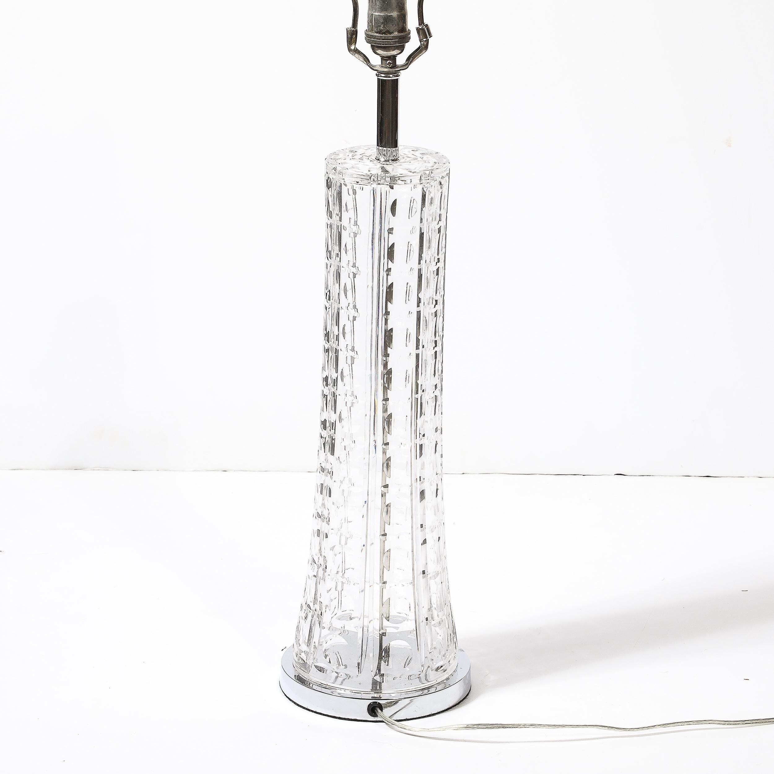 Lampe de table en cristal taillé sur socle chromé, moderniste du milieu du siècle dernier en vente 3