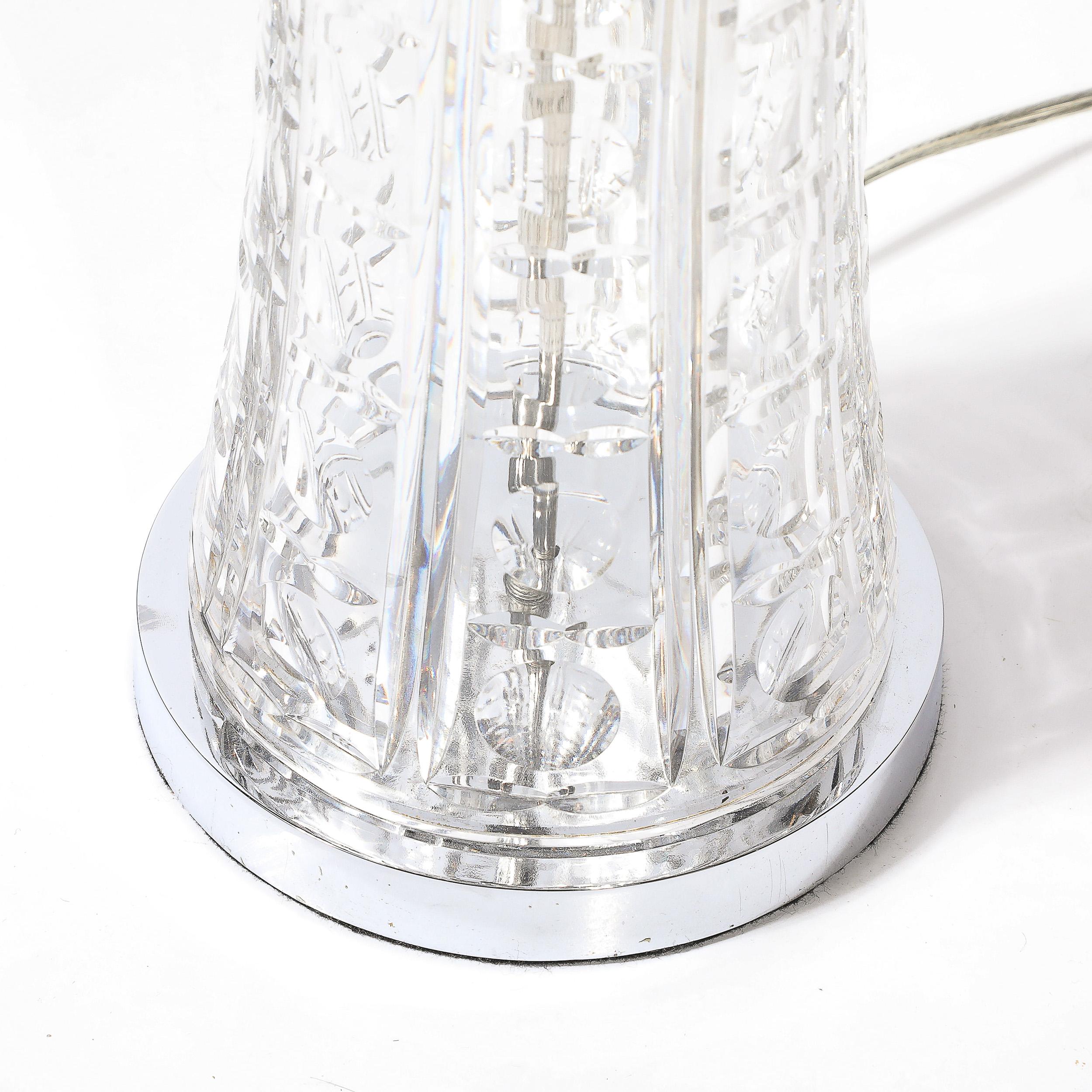 Lampe de table en cristal taillé sur socle chromé, moderniste du milieu du siècle dernier en vente 1