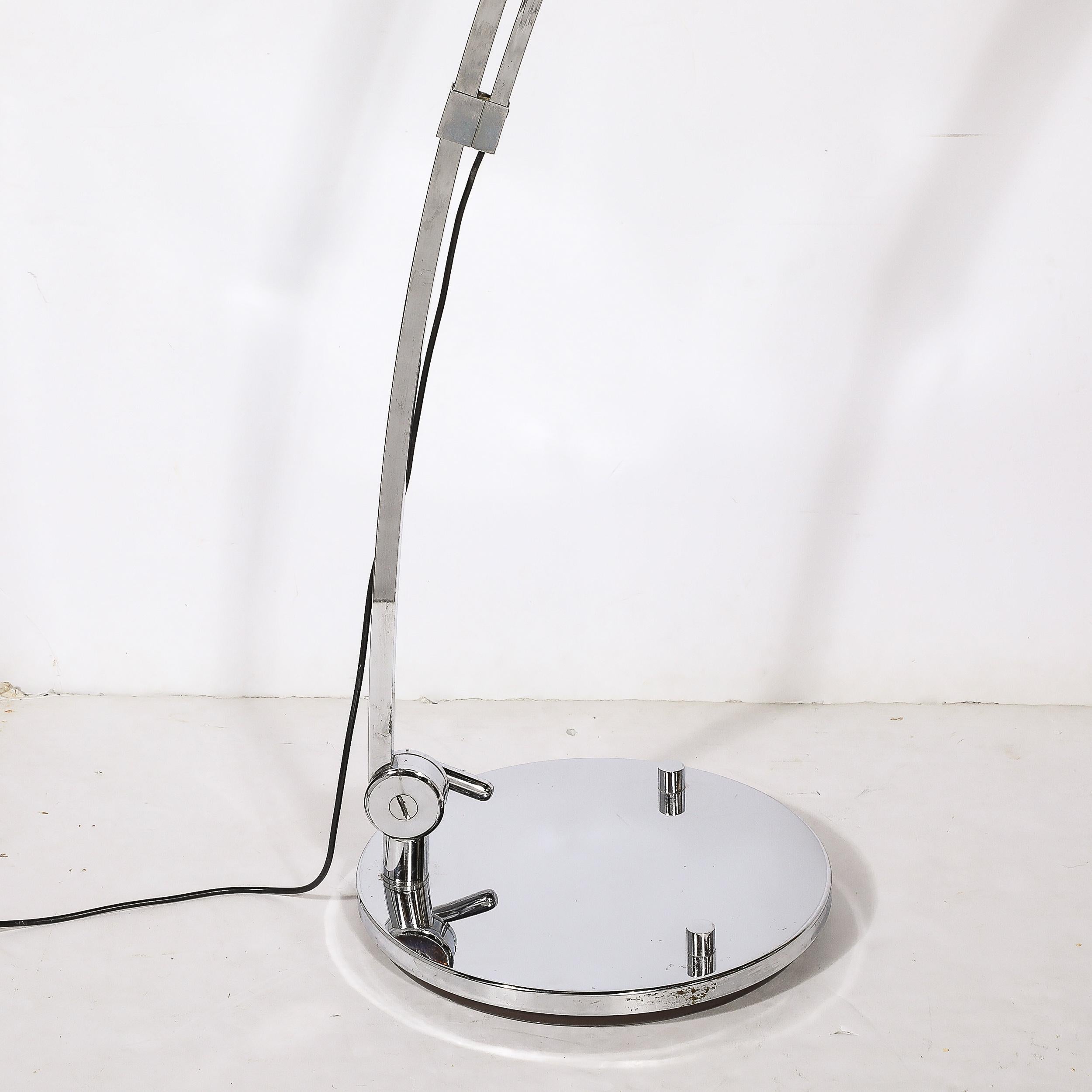 Ausziehbare Mid-Century-Modern-Stehlampe mit Bogen aus poliertem Chrom im Angebot 4