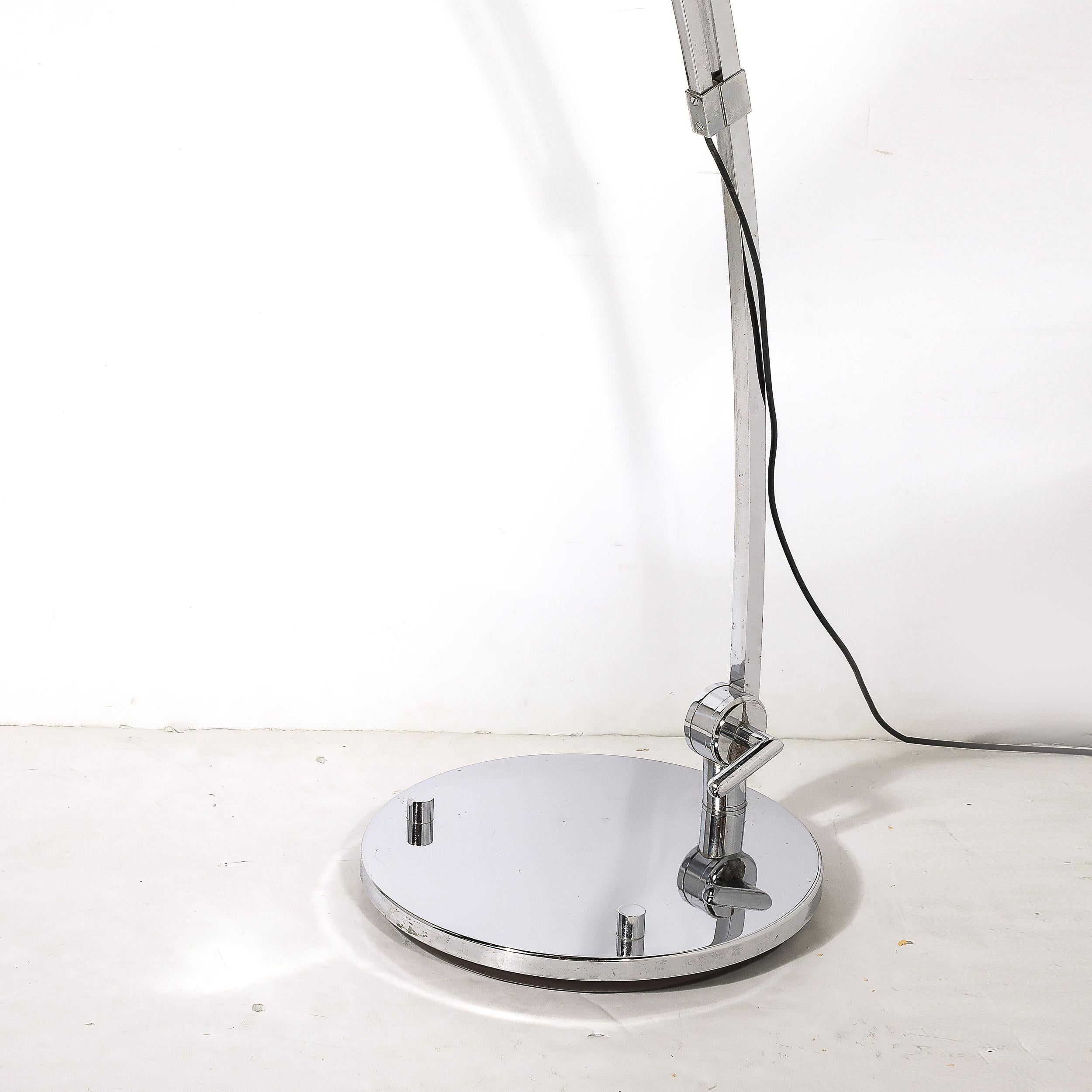 Ausziehbare Mid-Century-Modern-Stehlampe mit Bogen aus poliertem Chrom im Angebot 5