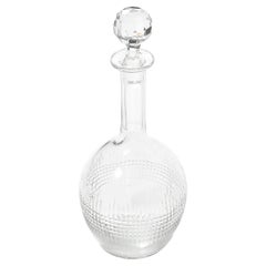 Decantador de cristal tallado facetado modernista de mediados de siglo Firmado Baccarat