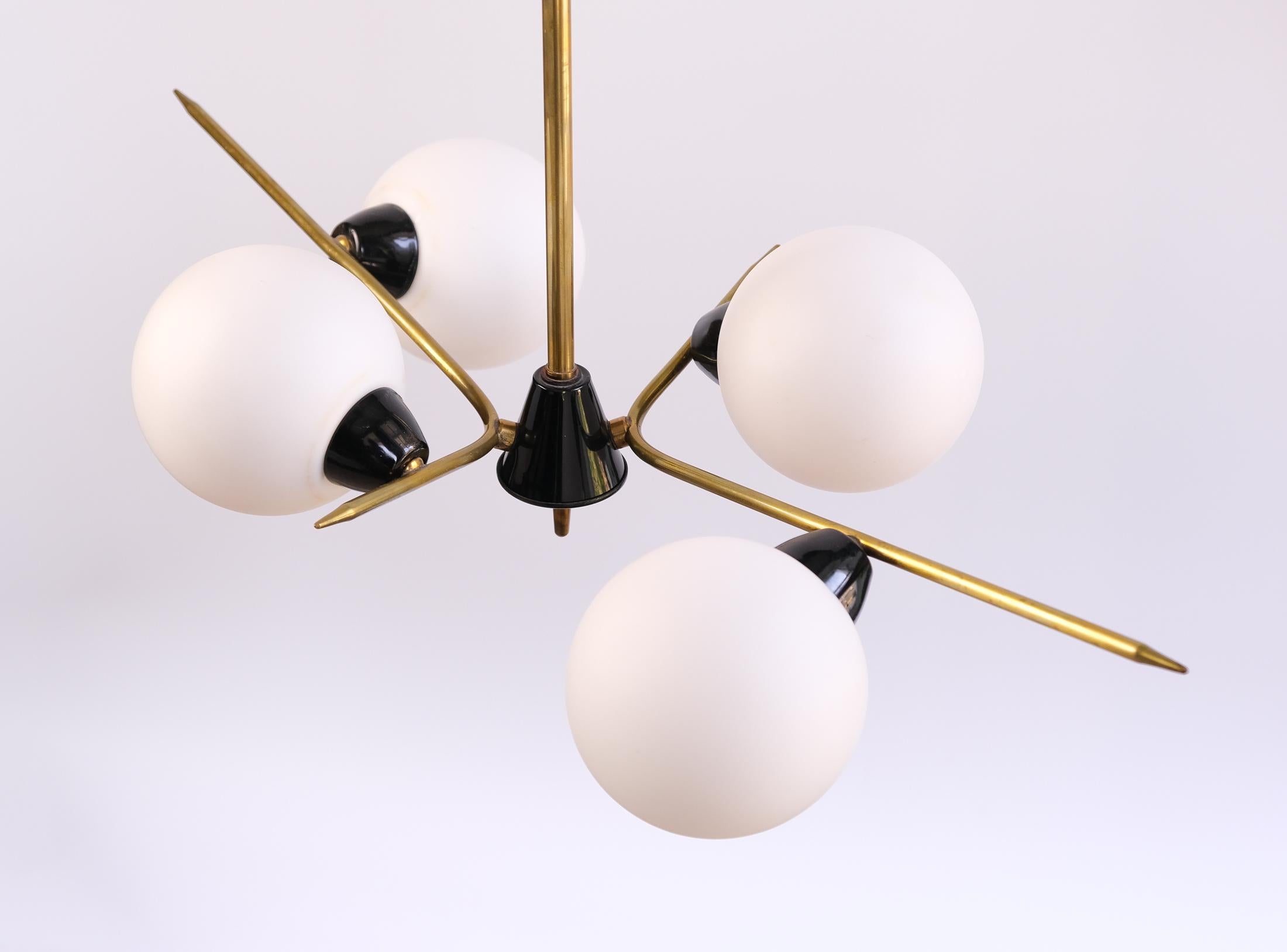 Mid-Century Modernist French Brass & Opaline Glass Chandelier, 1950s In Good Condition For Sale In London, GB