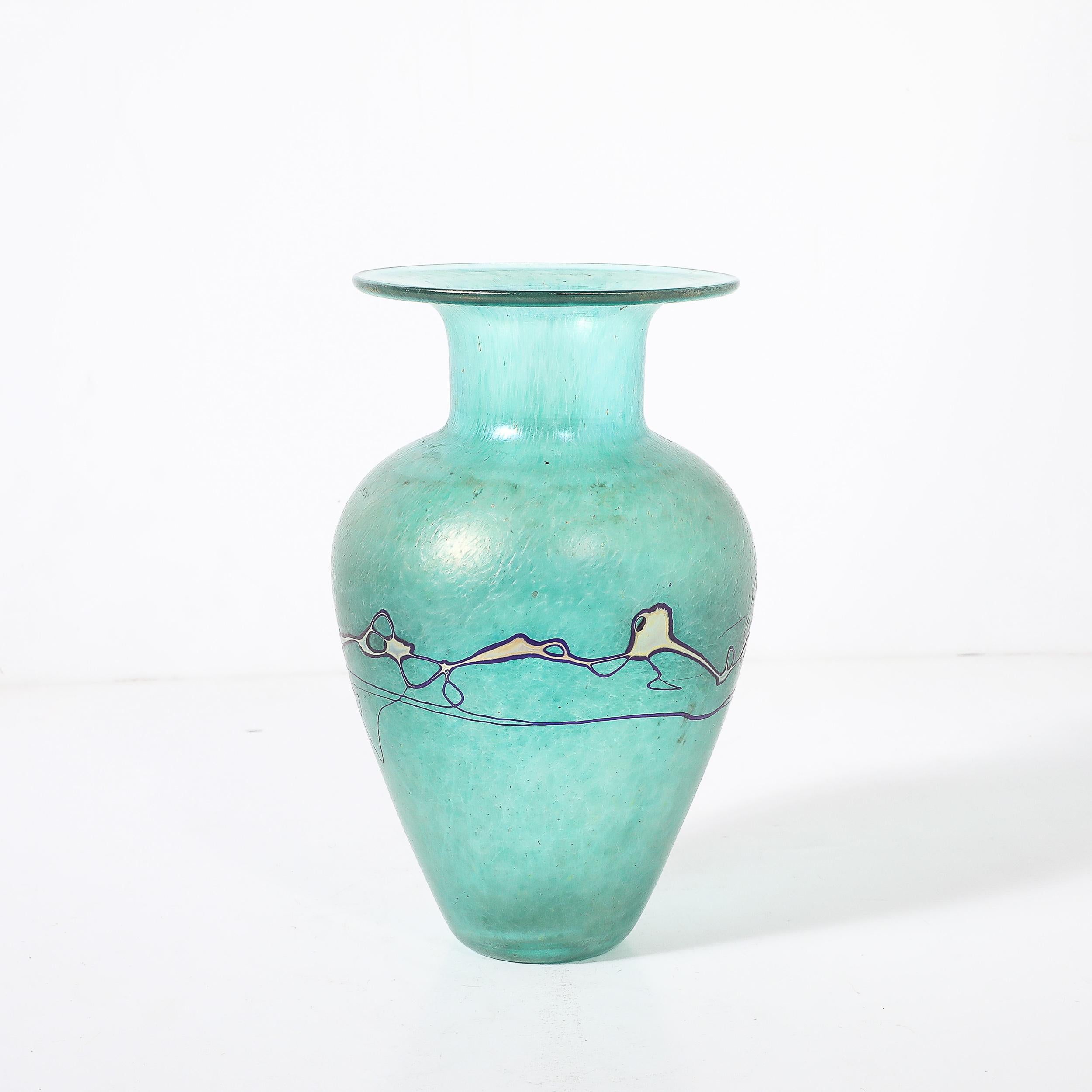 Vaso in vetro artistico soffiato a mano modernista di metà secolo firmato Robert Held in vendita 3