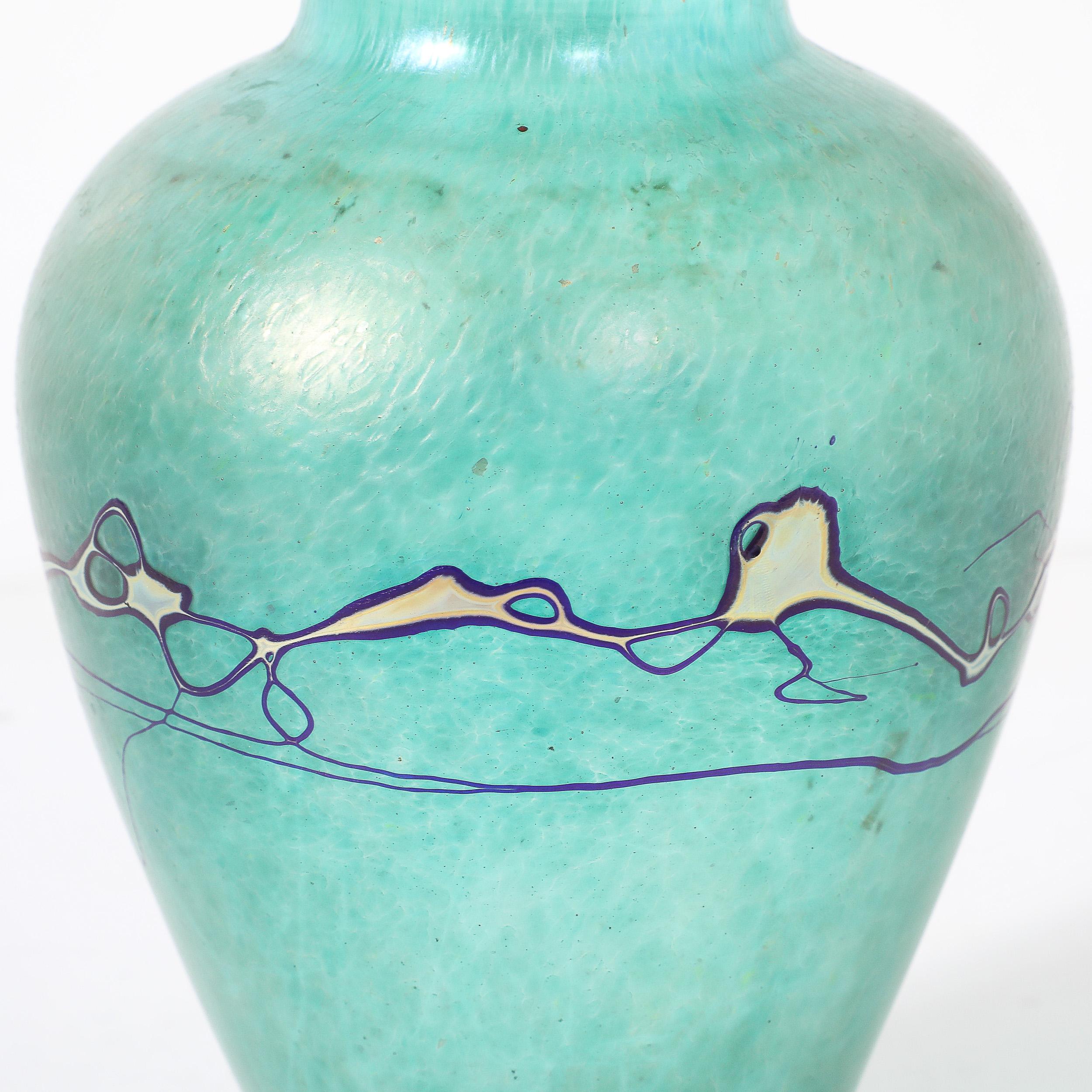 Vaso in vetro artistico soffiato a mano modernista di metà secolo firmato Robert Held in vendita 4