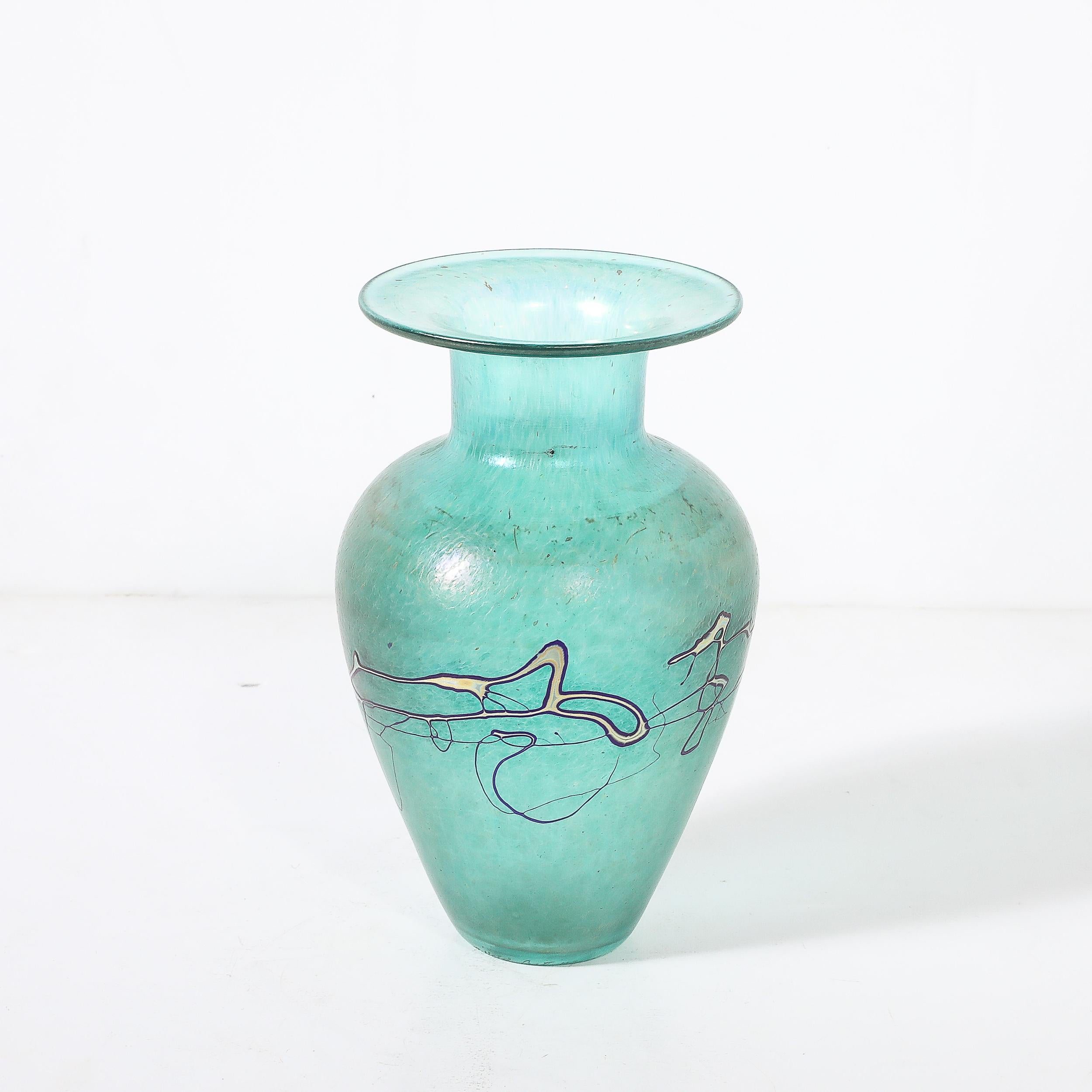 Mid-Century moderno Vaso in vetro artistico soffiato a mano modernista di metà secolo firmato Robert Held in vendita