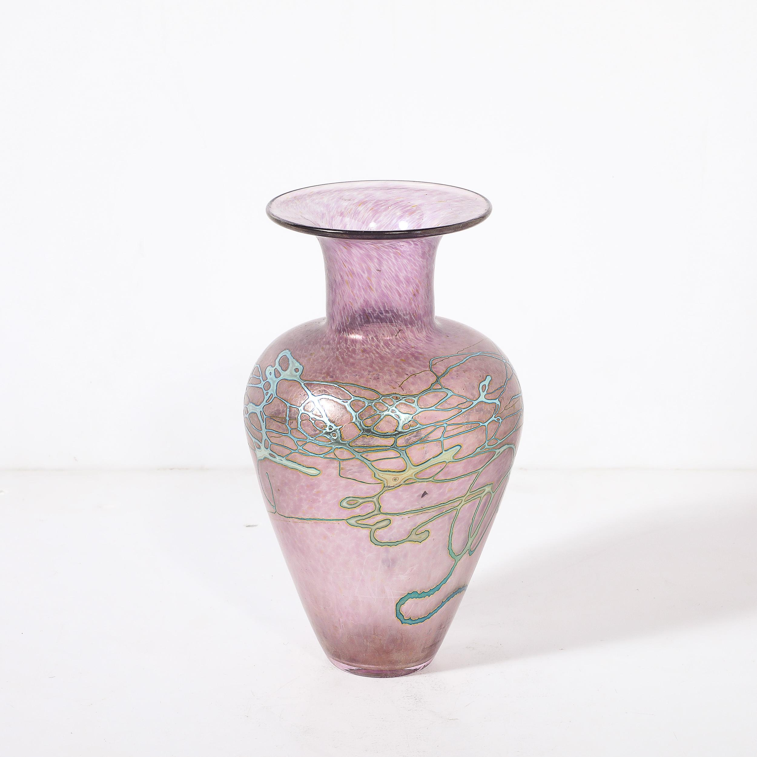 Canadese Vaso in vetro artistico soffiato a mano modernista di metà secolo firmato Robert Held in vendita