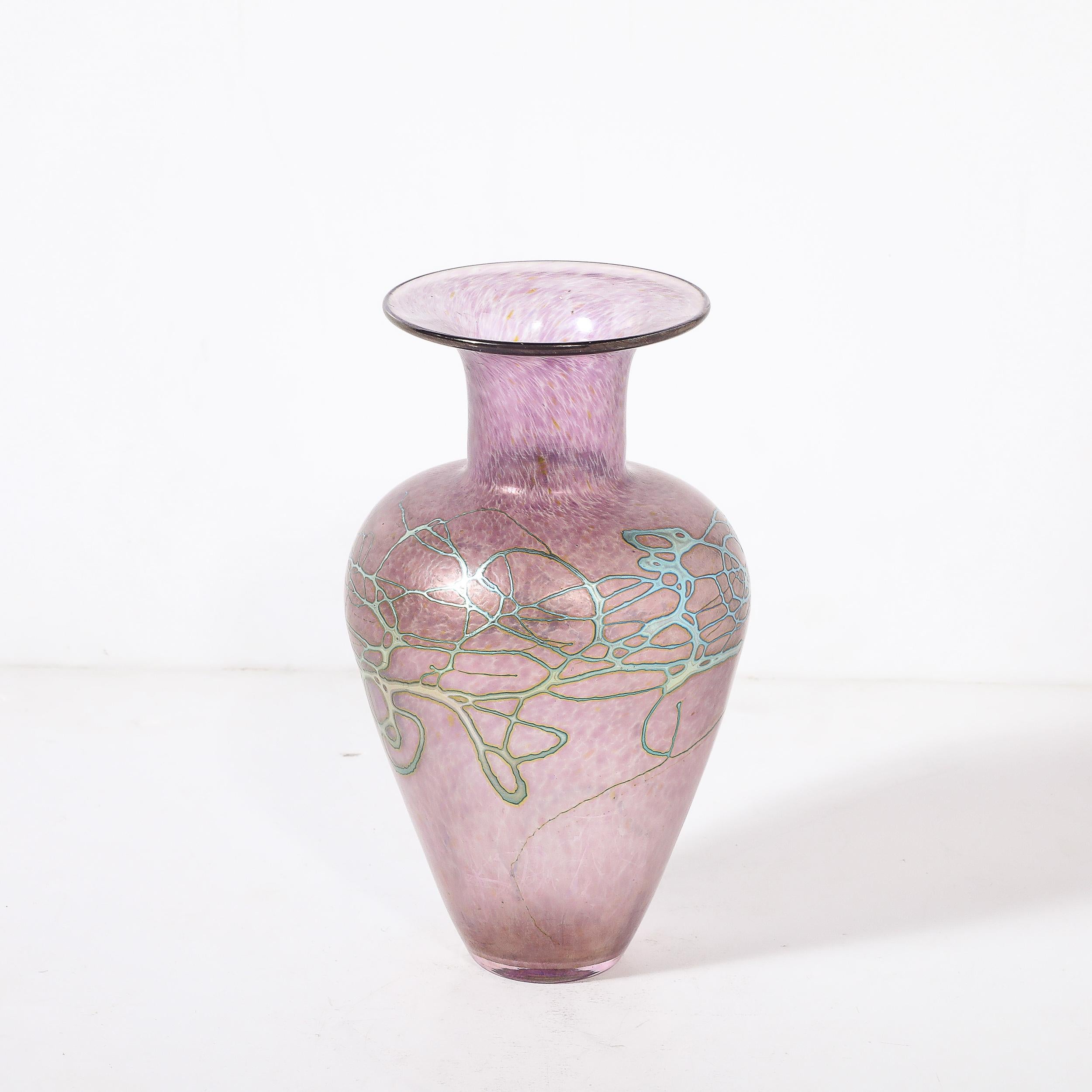 Vaso in vetro artistico soffiato a mano modernista di metà secolo firmato Robert Held In condizioni ottime in vendita a New York, NY