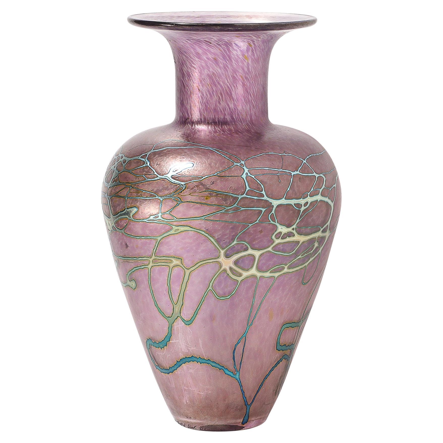 Vaso in vetro artistico soffiato a mano modernista di metà secolo firmato Robert Held