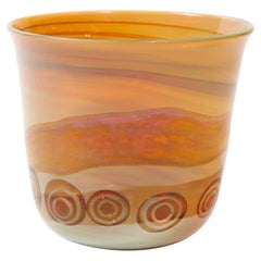 Vase en verre de Murano soufflé à la bouche, datant du milieu du siècle, avec anneaux de citrine et d'ambre