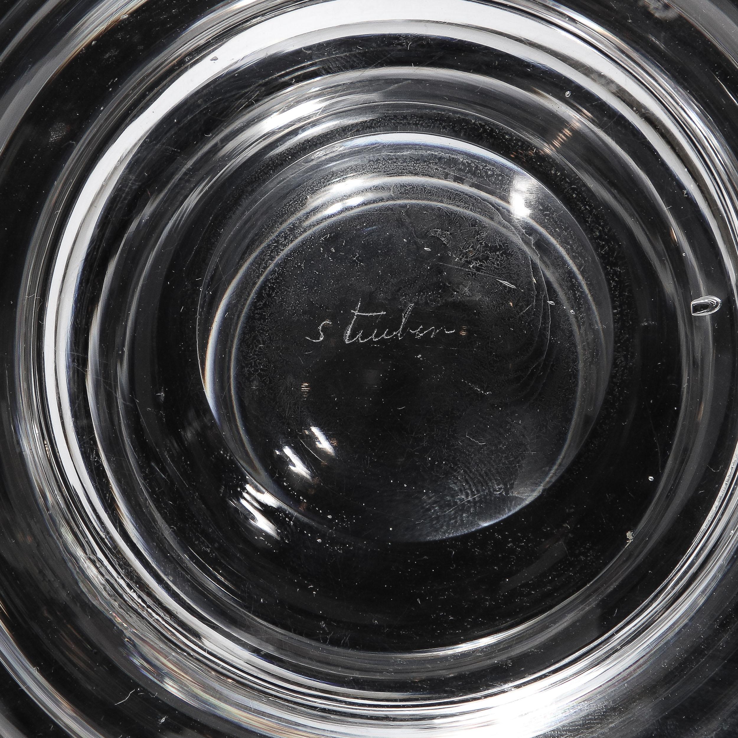Modernistische mundgeblasene Glasvase aus der Mitte des Jahrhunderts, signiert Steuben im Angebot 5