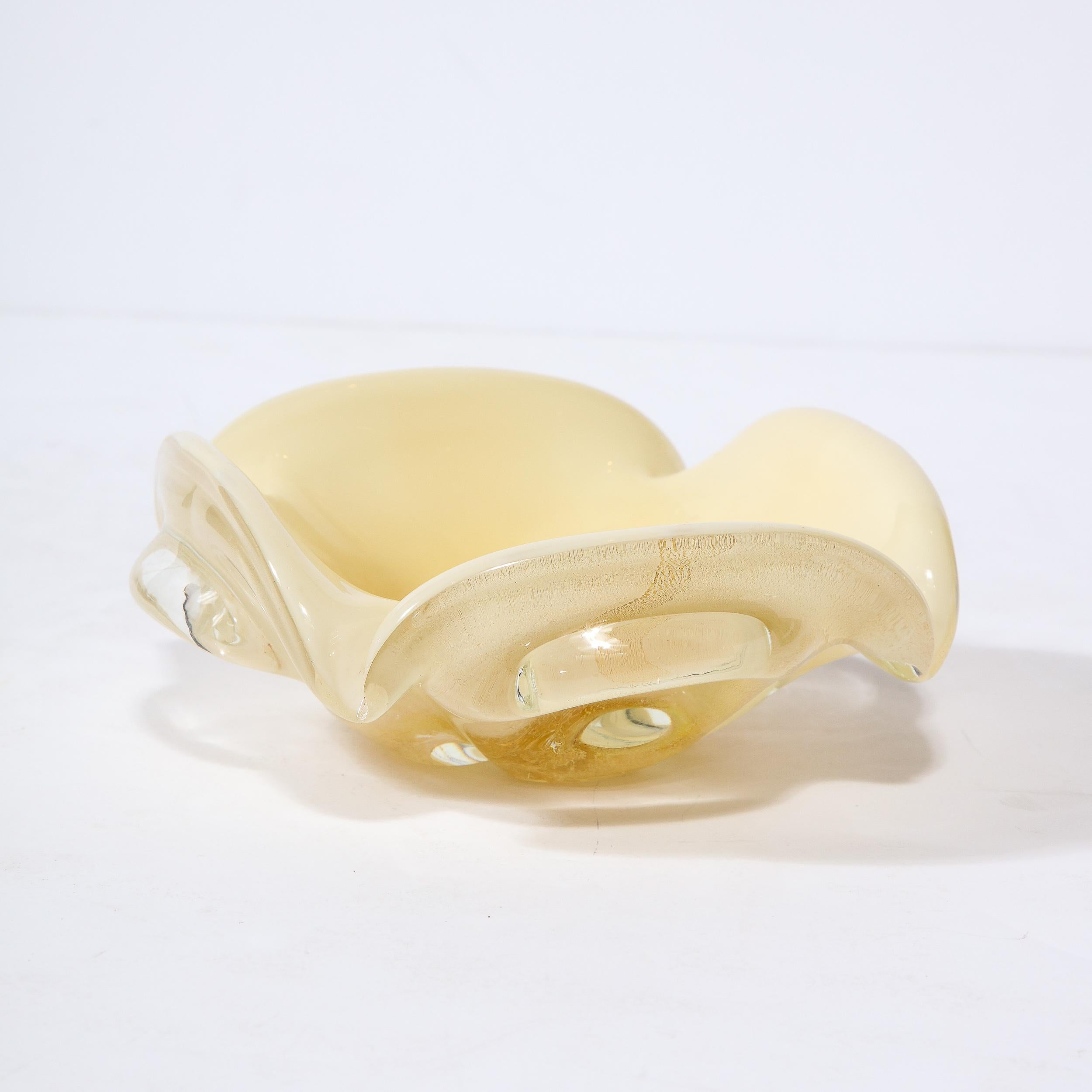 Mid-Century Modernist Hand Blown Murano Glass Bowl in Pearl White and Gold In Excellent Condition In New York, NY