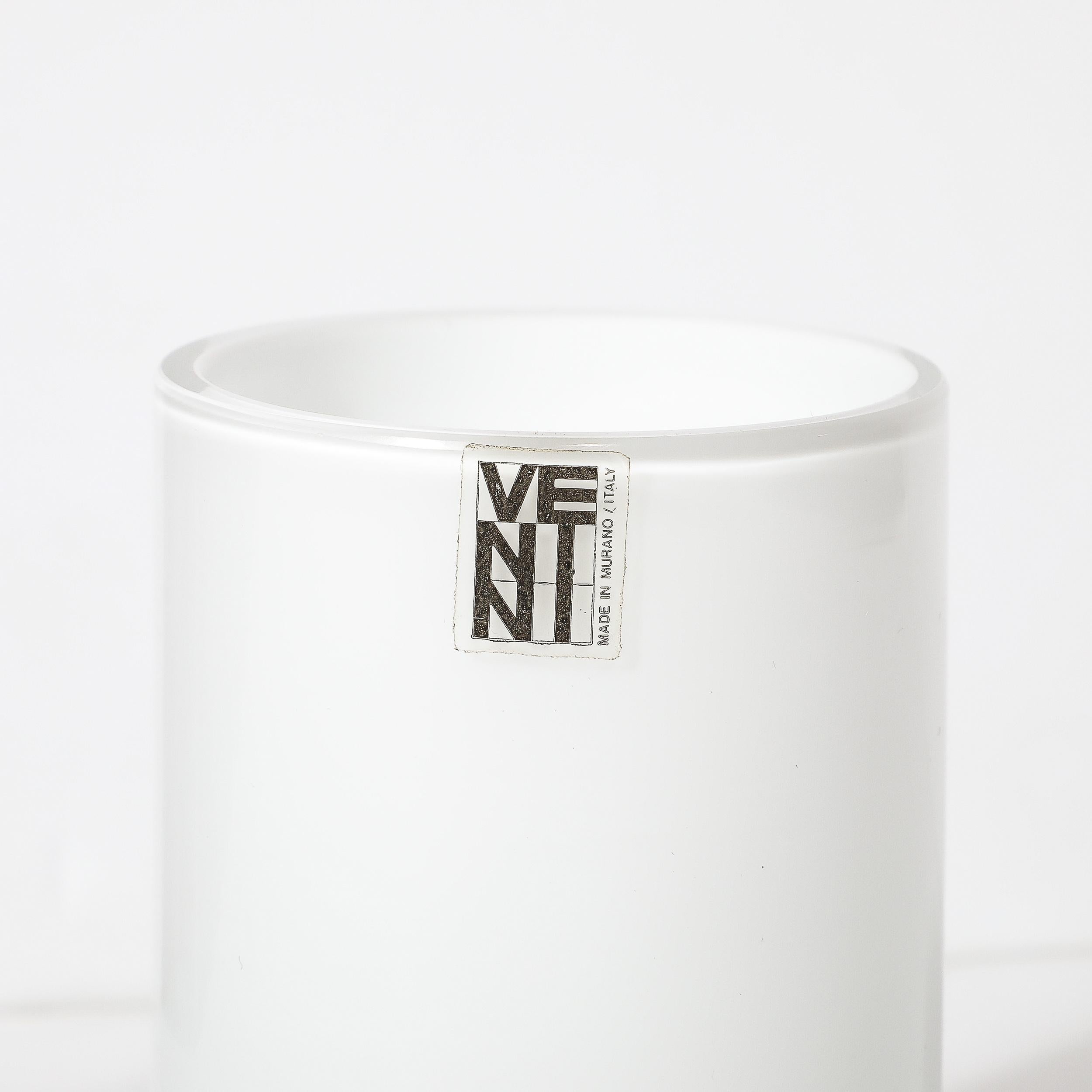 Mid-Century Modernist Hand-Blown Murano Glass Cup by Venini In Excellent Condition For Sale In New York, NY